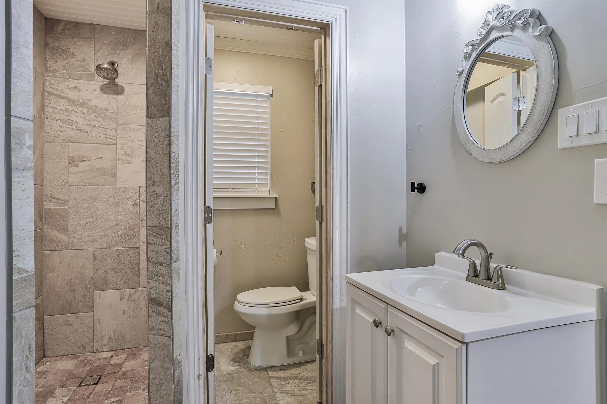 Single Family Residence For Sale in Tarrant County , 7217 Green Meadow Drive, North Richland Hills, Texas 76180, 3 Bedroom, 2 Bathroom, 2 Garage spaces, 1,888 Sqft, built in 1964, mls#21290551, Real Estate Agent in North Richland Hills, Homes For Sale in Tarrant county, Homes For Sale in North Richland Hills, Realtor in North Richland Hills Texas, Real Estate Brokerage Independent Realty Texas, Luminita Cordes Realtor