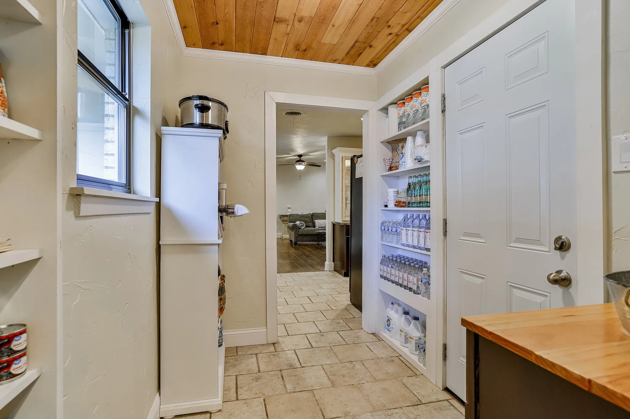 Single Family Residence For Sale in Tarrant County , 7217 Green Meadow Drive, North Richland Hills, Texas 76180, 3 Bedroom, 2 Bathroom, 2 Garage spaces, 1,888 Sqft, built in 1964, mls#21290551, Real Estate Agent in North Richland Hills, Homes For Sale in Tarrant county, Homes For Sale in North Richland Hills, Realtor in North Richland Hills Texas, Real Estate Brokerage Independent Realty Texas, Luminita Cordes Realtor