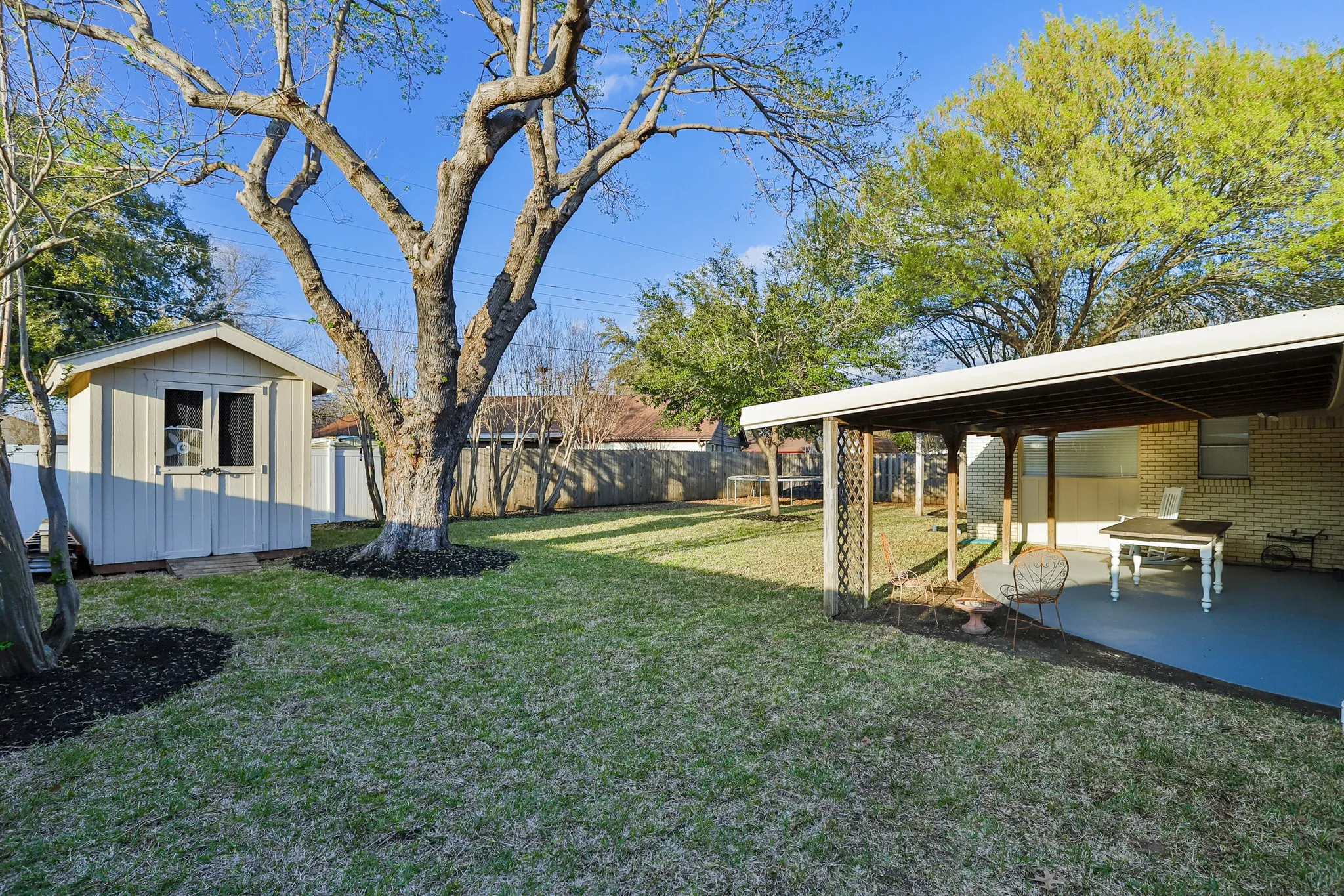 Single Family Residence For Sale in Tarrant County , 7217 Green Meadow Drive, North Richland Hills, Texas 76180, 3 Bedroom, 2 Bathroom, 2 Garage spaces, 1,888 Sqft, built in 1964, mls#21290551, Real Estate Agent in North Richland Hills, Homes For Sale in Tarrant county, Homes For Sale in North Richland Hills, Realtor in North Richland Hills Texas, Real Estate Brokerage Independent Realty Texas, Luminita Cordes Realtor