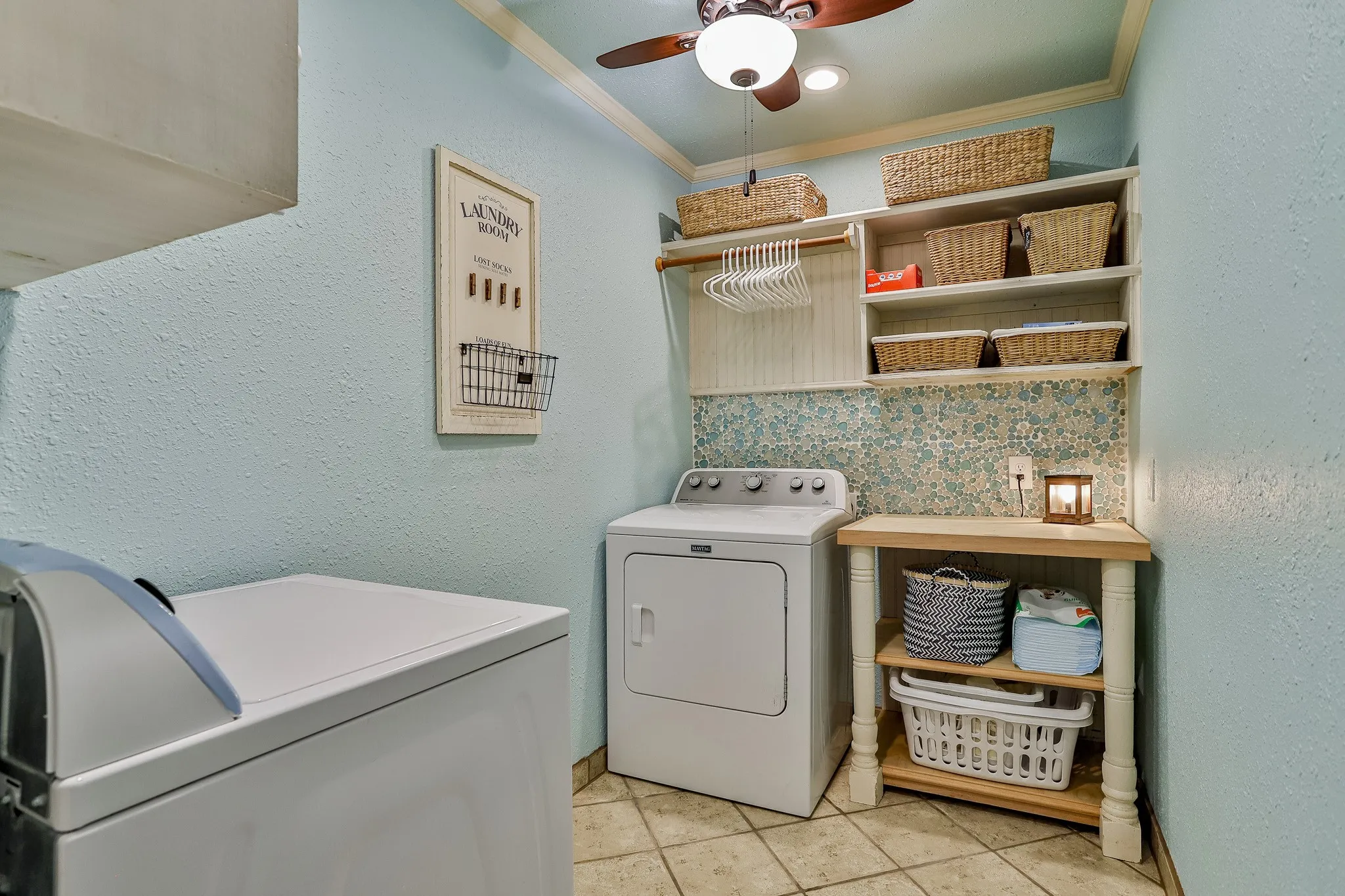 Single Family Residence For Sale in Tarrant County , 7217 Green Meadow Drive, North Richland Hills, Texas 76180, 3 Bedroom, 2 Bathroom, 2 Garage spaces, 1,888 Sqft, built in 1964, mls#21290551, Real Estate Agent in North Richland Hills, Homes For Sale in Tarrant county, Homes For Sale in North Richland Hills, Realtor in North Richland Hills Texas, Real Estate Brokerage Independent Realty Texas, Luminita Cordes Realtor