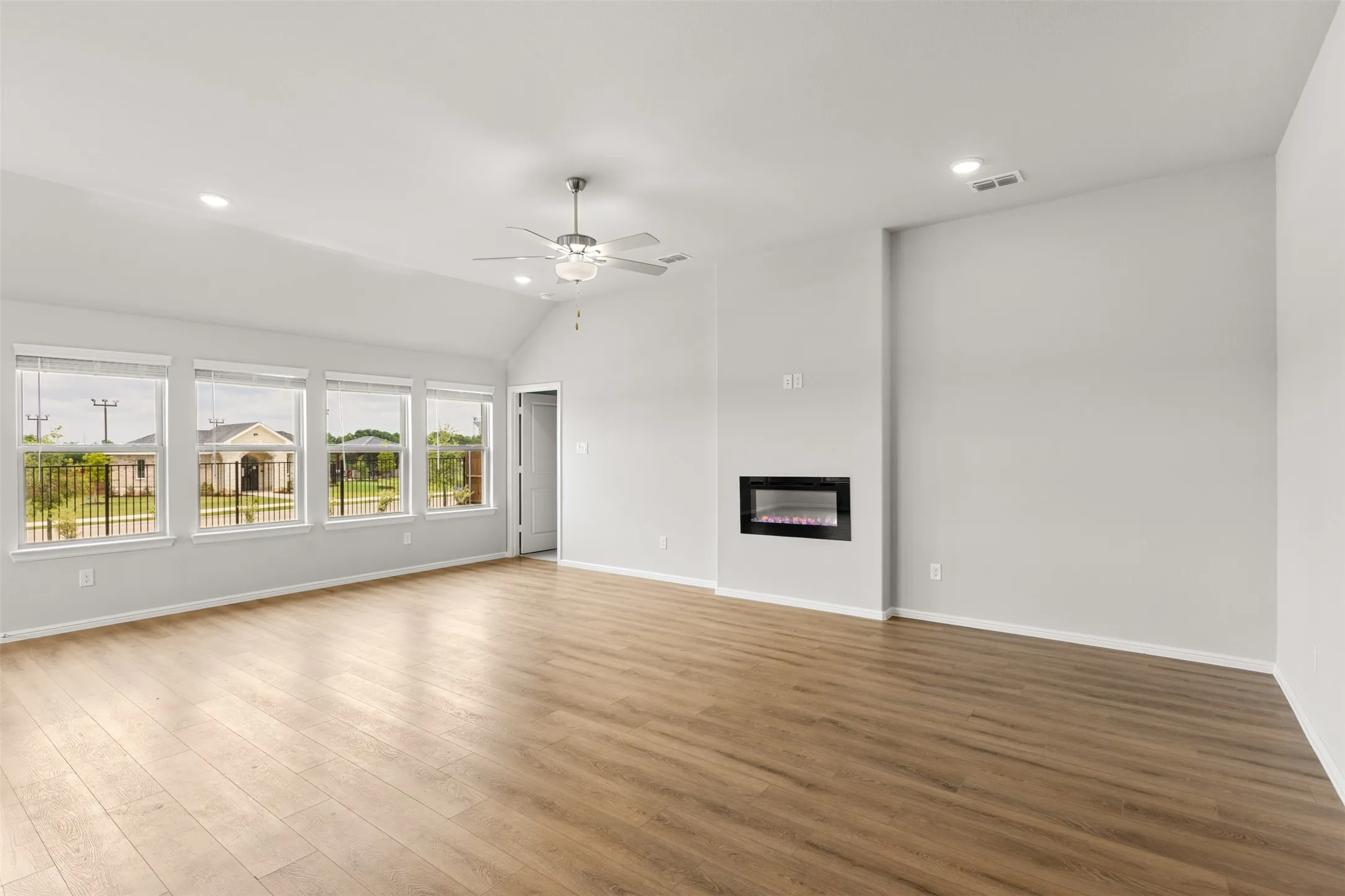 Single Family Residence For Sale in Hunt County , 108 Anson Drive, Royse City, Texas 75189, 4 Bedrooms, 2 Bathrooms, 2 Garage spaces, 2,060 Sqft, built in 2024, Price $362,000, mls#21288946, Real Estate Agent in Royse City, Homes For Sale in Hunt county, Homes For Sale in Royse City, Realtor in Royse City Texas, Real Estate Brokerage Independent Realty Texas, Luminita Cordes Realtor