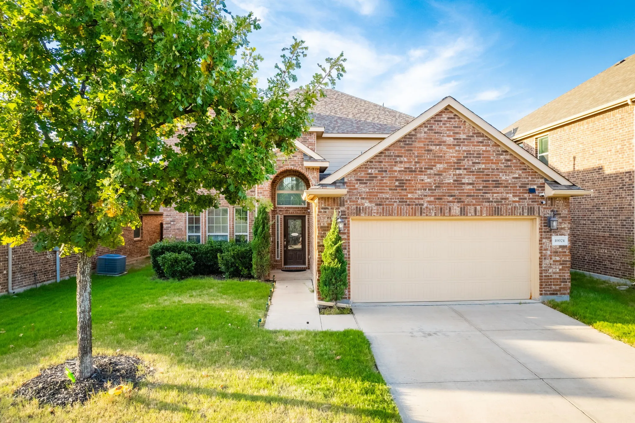Single Family Residence For Sale in Collin County , 10024 Kemah Place, Mc Kinney, Texas 75071, 4 Bedroom, 3 Bathroom, 2 Garage spaces, 2,477 Sqft, built in 2017, mls#21290197, Real Estate Agent in Mc Kinney, Homes For Sale in Collin county, Homes For Sale in Mc Kinney, Realtor in Mc Kinney Texas, Real Estate Brokerage Independent Realty Texas, Luminita Cordes Realtor