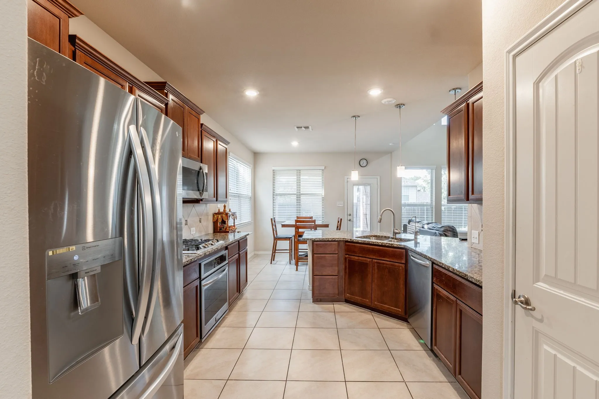 Single Family Residence For Sale in Collin County , 10024 Kemah Place, Mc Kinney, Texas 75071, 4 Bedroom, 3 Bathroom, 2 Garage spaces, 2,477 Sqft, built in 2017, mls#21290197, Real Estate Agent in Mc Kinney, Homes For Sale in Collin county, Homes For Sale in Mc Kinney, Realtor in Mc Kinney Texas, Real Estate Brokerage Independent Realty Texas, Luminita Cordes Realtor