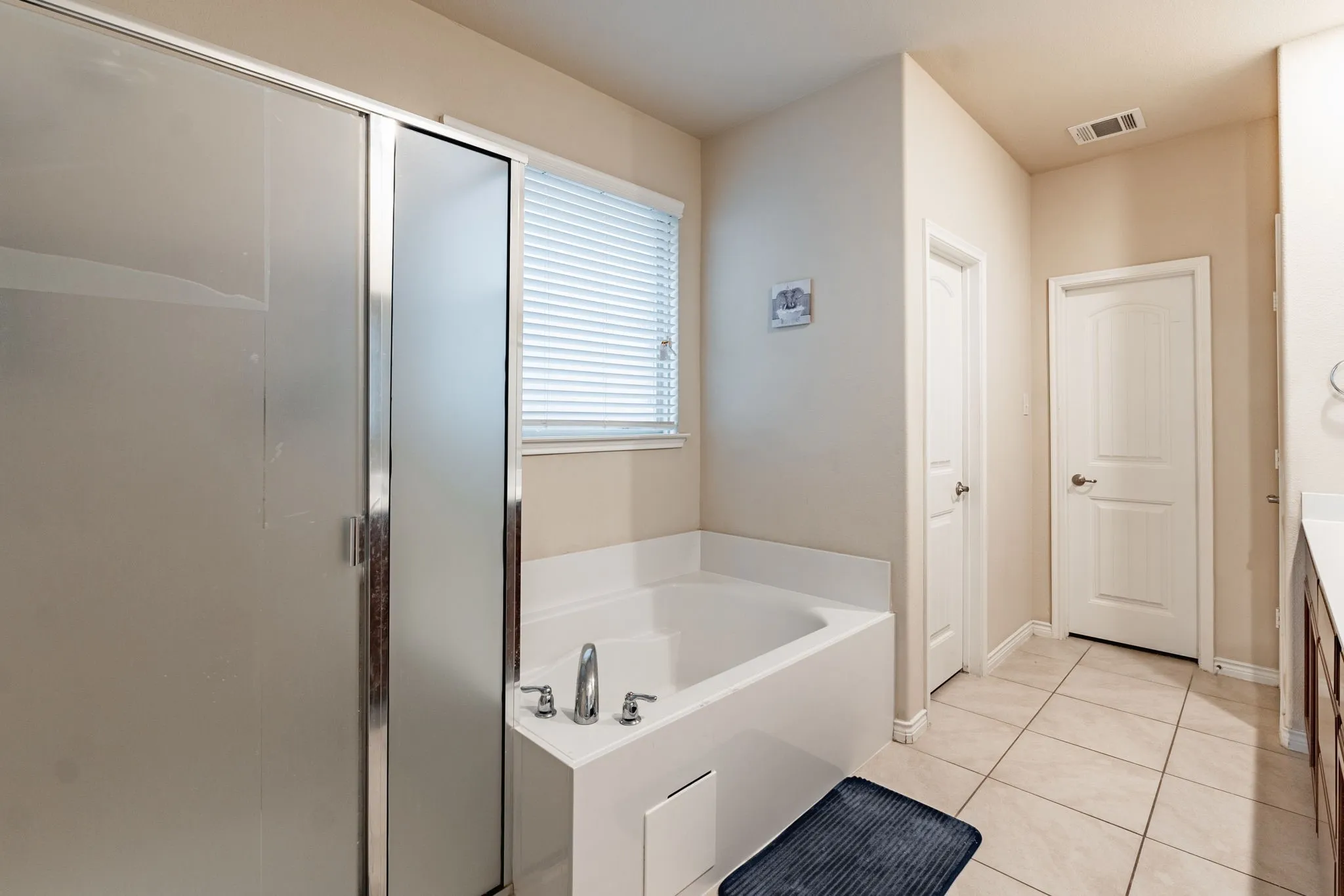 Single Family Residence For Sale in Collin County , 10024 Kemah Place, Mc Kinney, Texas 75071, 4 Bedroom, 3 Bathroom, 2 Garage spaces, 2,477 Sqft, built in 2017, mls#21290197, Real Estate Agent in Mc Kinney, Homes For Sale in Collin county, Homes For Sale in Mc Kinney, Realtor in Mc Kinney Texas, Real Estate Brokerage Independent Realty Texas, Luminita Cordes Realtor