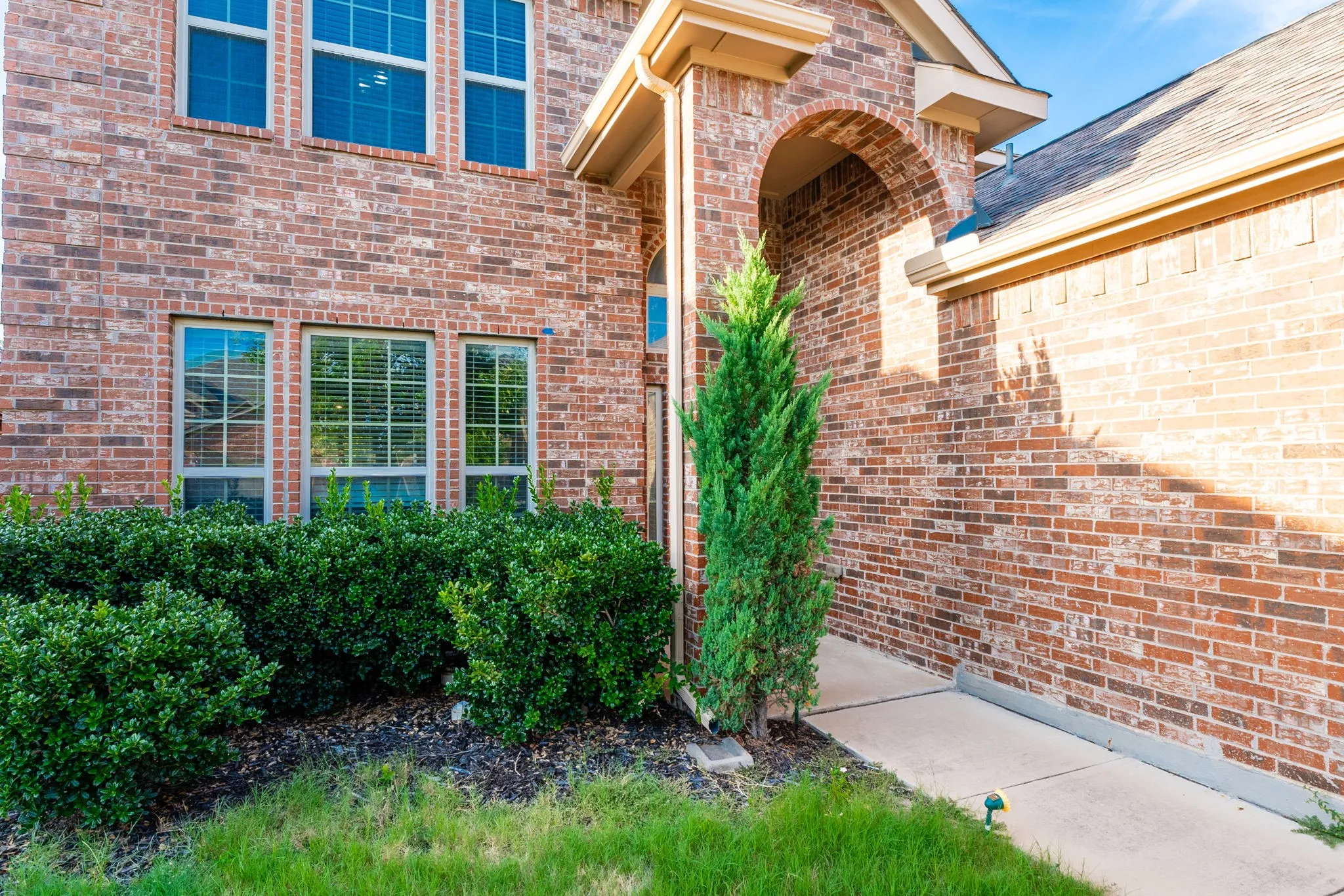 Single Family Residence For Sale in Collin County , 10024 Kemah Place, Mc Kinney, Texas 75071, 4 Bedroom, 3 Bathroom, 2 Garage spaces, 2,477 Sqft, built in 2017, mls#21290197, Real Estate Agent in Mc Kinney, Homes For Sale in Collin county, Homes For Sale in Mc Kinney, Realtor in Mc Kinney Texas, Real Estate Brokerage Independent Realty Texas, Luminita Cordes Realtor