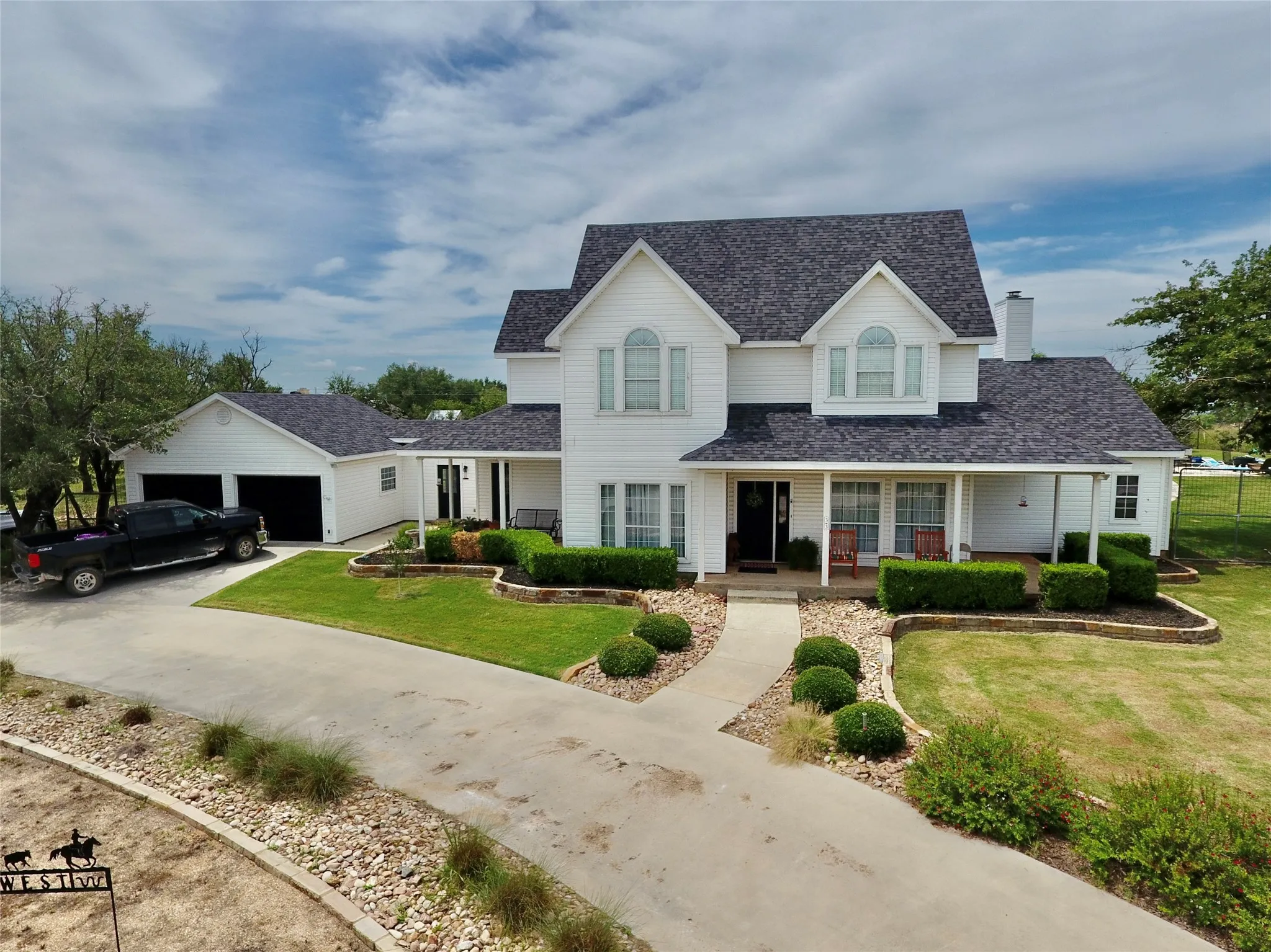 Single Family Residence For Sale in Mills County , 33 Quail Ridge, Goldthwaite, Texas 76844, 4 Bedroom, 3 Bathroom, 2 Garage spaces, 3,085 Sqft, built in 2000, Price $674,900, mls#21290595, Real Estate Agent in Goldthwaite, Homes For Sale in Mills county, Homes For Sale in Goldthwaite, Realtor in Goldthwaite Texas, Real Estate Brokerage Independent Realty Texas, Luminita Cordes Realtor