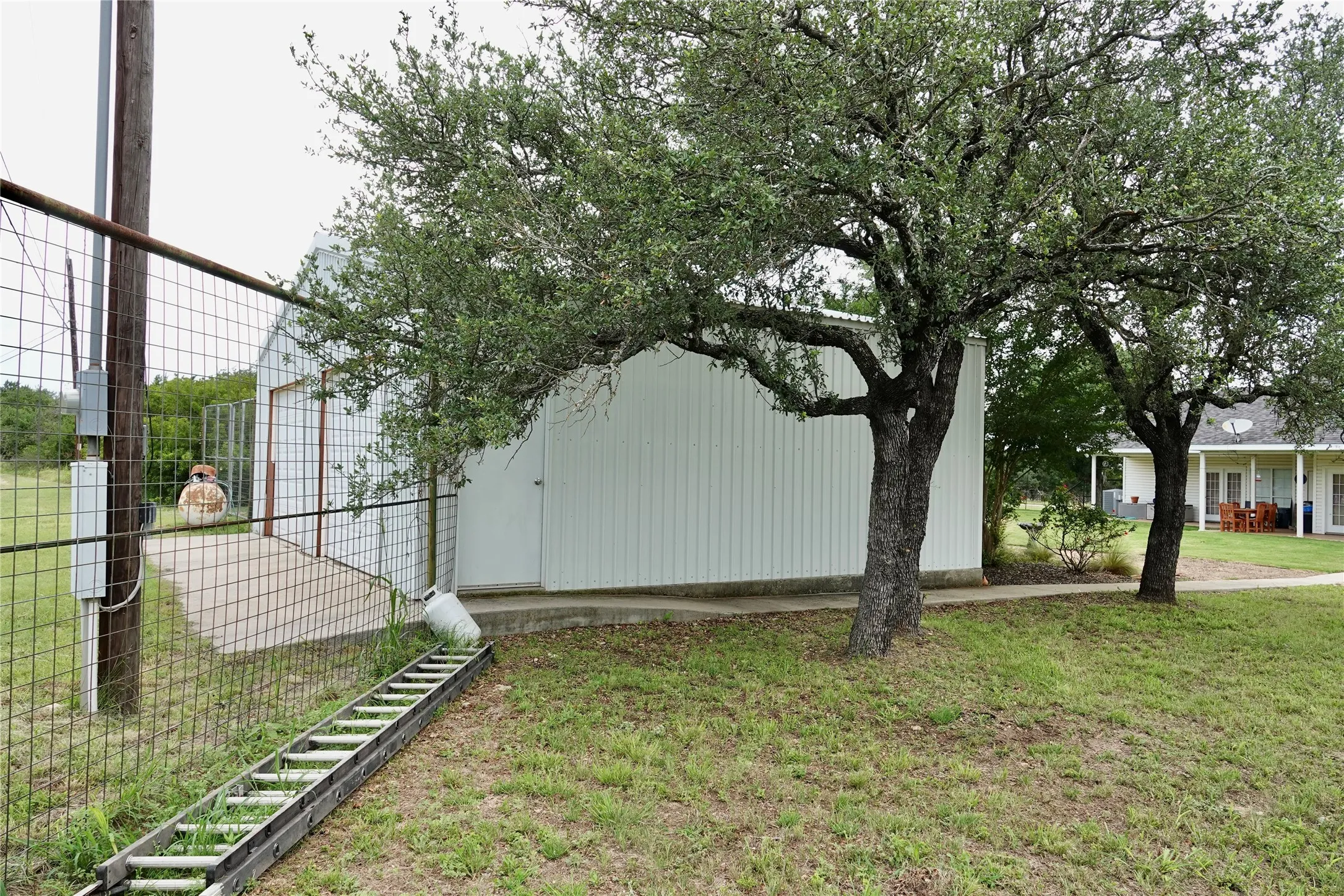 Single Family Residence For Sale in Mills County , 33 Quail Ridge, Goldthwaite, Texas 76844, 4 Bedroom, 3 Bathroom, 2 Garage spaces, 3,085 Sqft, built in 2000, Price $674,900, mls#21290595, Real Estate Agent in Goldthwaite, Homes For Sale in Mills county, Homes For Sale in Goldthwaite, Realtor in Goldthwaite Texas, Real Estate Brokerage Independent Realty Texas, Luminita Cordes Realtor