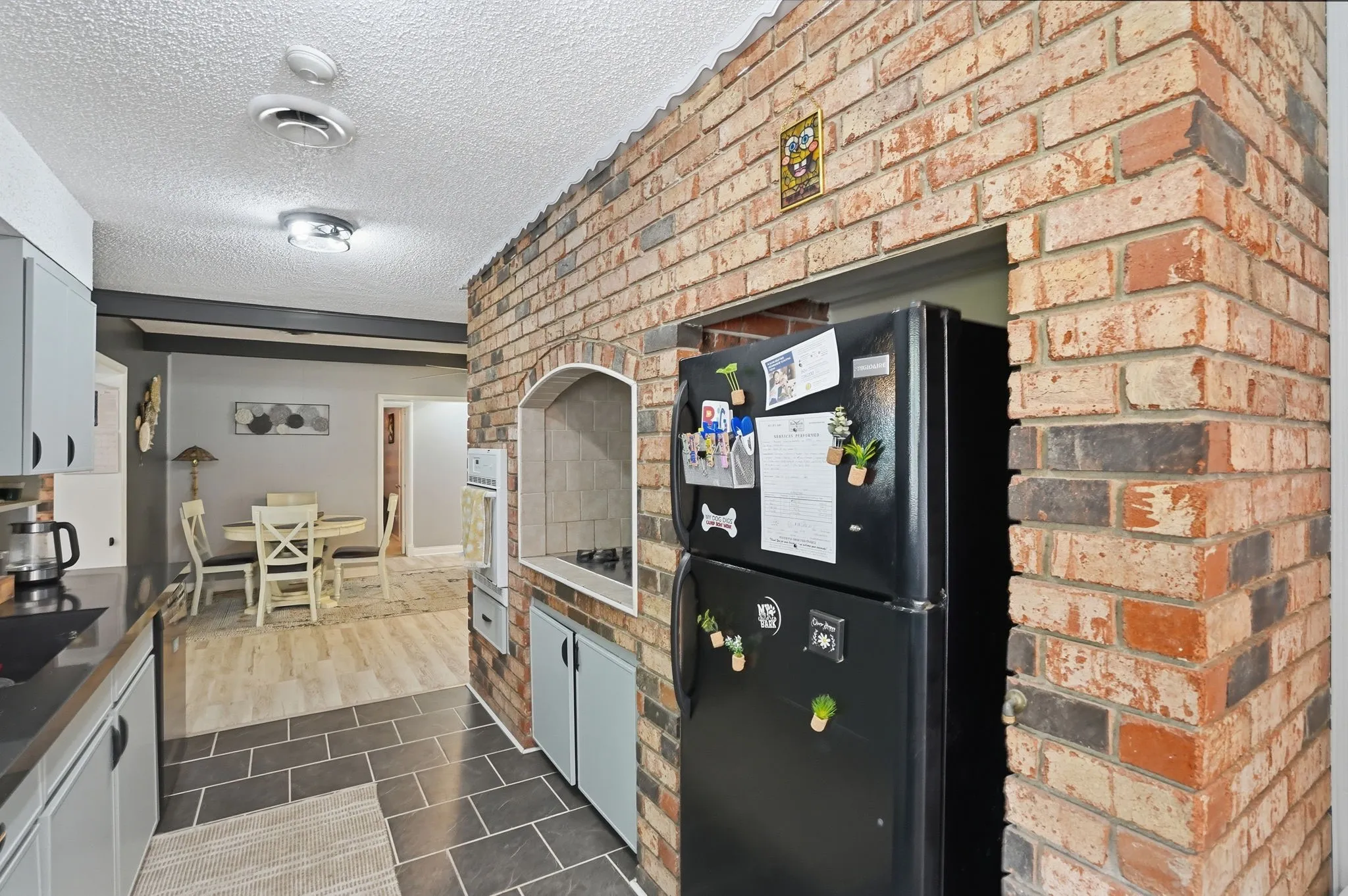 Single Family Residence For Sale in Tarrant County , 6801 Yolanda Drive, Fort Worth, Texas 76112, 3 Bedroom, 2 Bathroom, 2 Garage spaces, 1,753 Sqft, built in 1966, mls#21290612, Real Estate Agent in Fort Worth, Homes For Sale in Tarrant county, Homes For Sale in Fort Worth, Realtor in Fort Worth Texas, Real Estate Brokerage Independent Realty Texas, Luminita Cordes Realtor