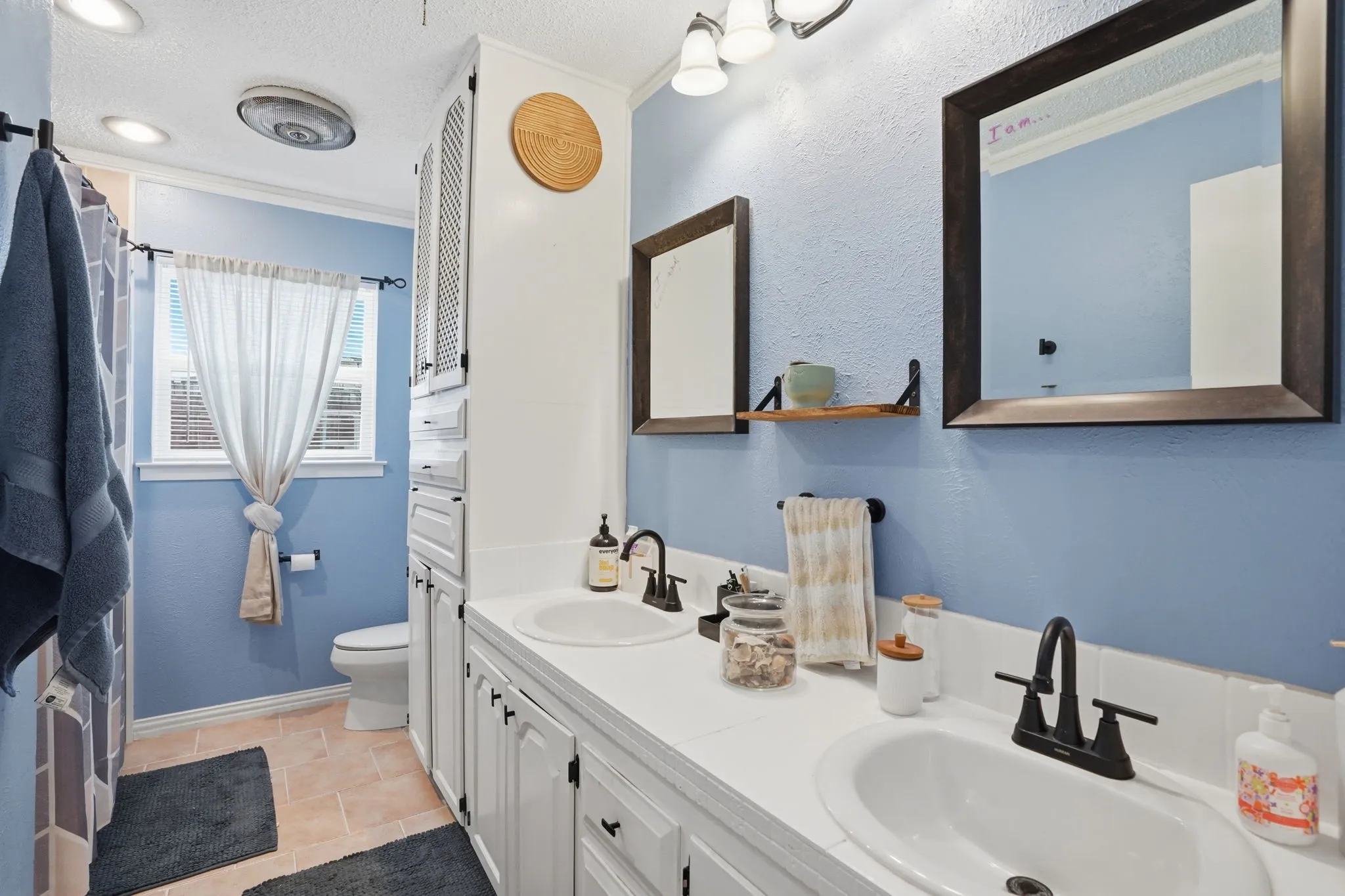Single Family Residence For Sale in Tarrant County , 6801 Yolanda Drive, Fort Worth, Texas 76112, 3 Bedroom, 2 Bathroom, 2 Garage spaces, 1,753 Sqft, built in 1966, mls#21290612, Real Estate Agent in Fort Worth, Homes For Sale in Tarrant county, Homes For Sale in Fort Worth, Realtor in Fort Worth Texas, Real Estate Brokerage Independent Realty Texas, Luminita Cordes Realtor