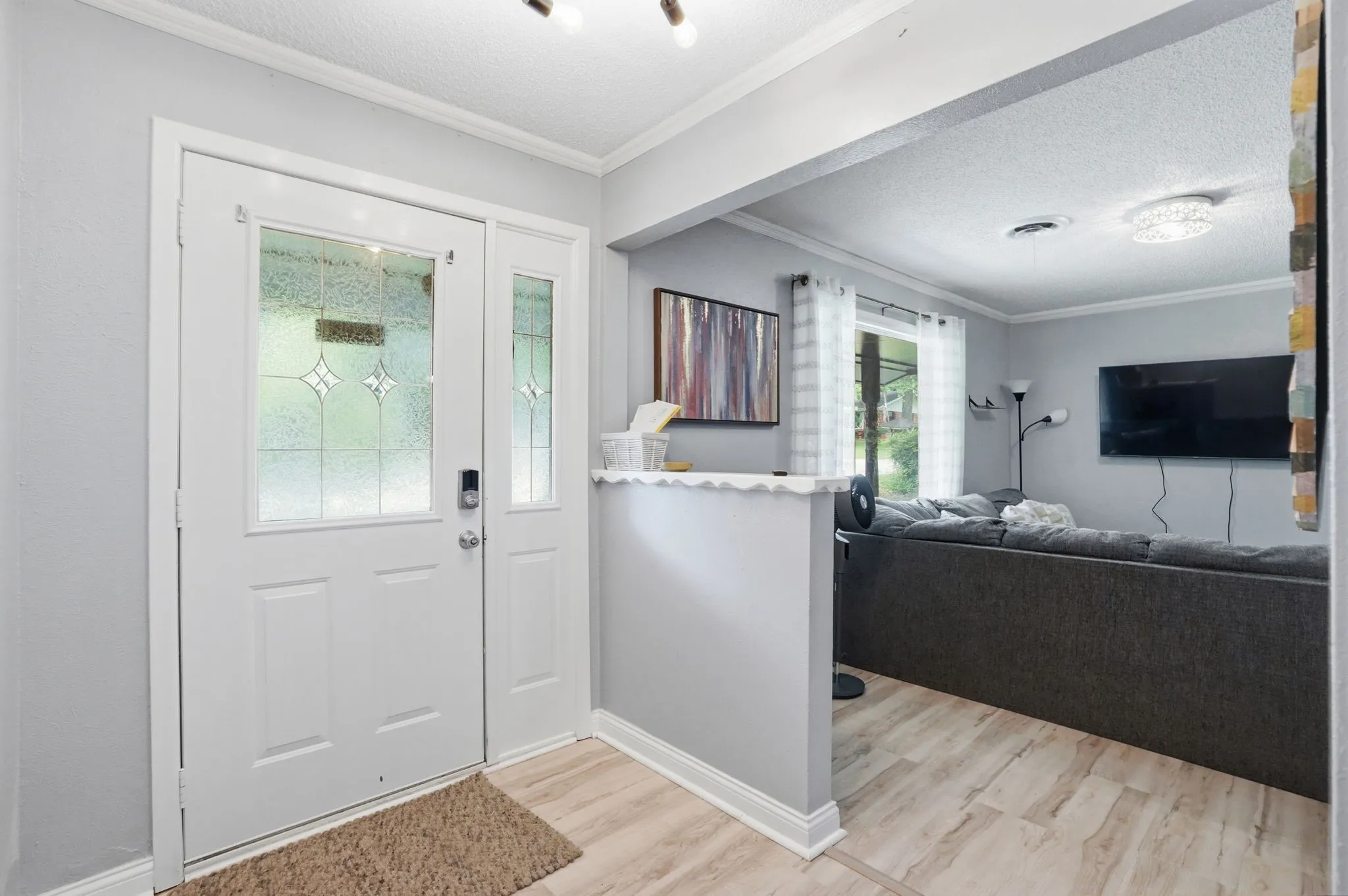 Single Family Residence For Sale in Tarrant County , 6801 Yolanda Drive, Fort Worth, Texas 76112, 3 Bedroom, 2 Bathroom, 2 Garage spaces, 1,753 Sqft, built in 1966, mls#21290612, Real Estate Agent in Fort Worth, Homes For Sale in Tarrant county, Homes For Sale in Fort Worth, Realtor in Fort Worth Texas, Real Estate Brokerage Independent Realty Texas, Luminita Cordes Realtor