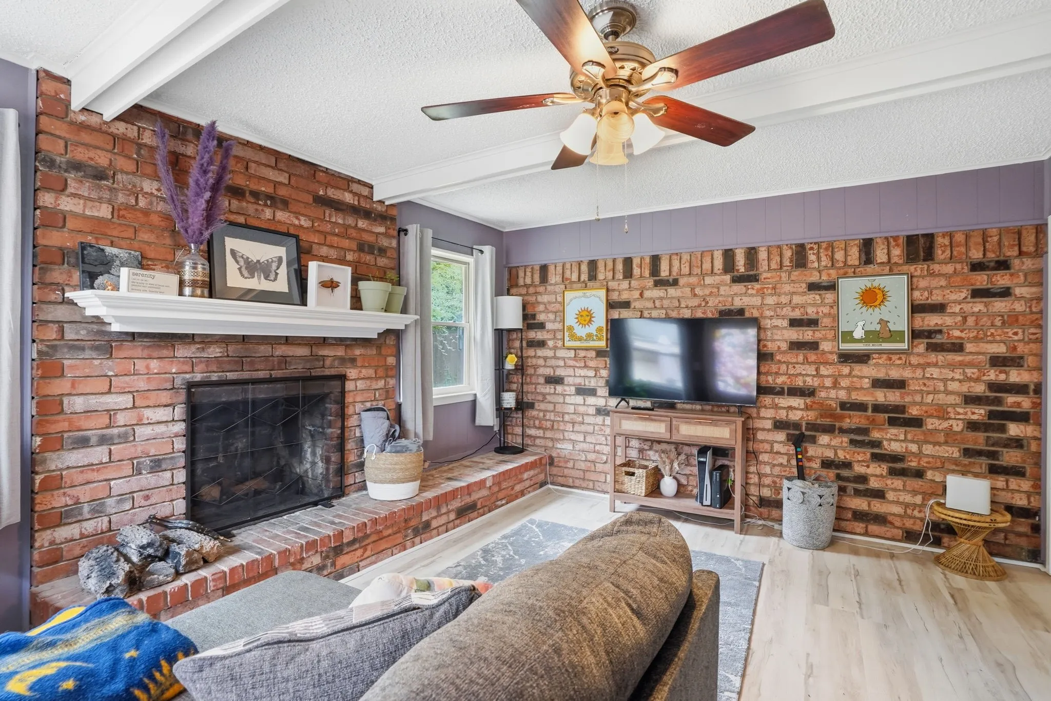 Single Family Residence For Sale in Tarrant County , 6801 Yolanda Drive, Fort Worth, Texas 76112, 3 Bedroom, 2 Bathroom, 2 Garage spaces, 1,753 Sqft, built in 1966, mls#21290612, Real Estate Agent in Fort Worth, Homes For Sale in Tarrant county, Homes For Sale in Fort Worth, Realtor in Fort Worth Texas, Real Estate Brokerage Independent Realty Texas, Luminita Cordes Realtor