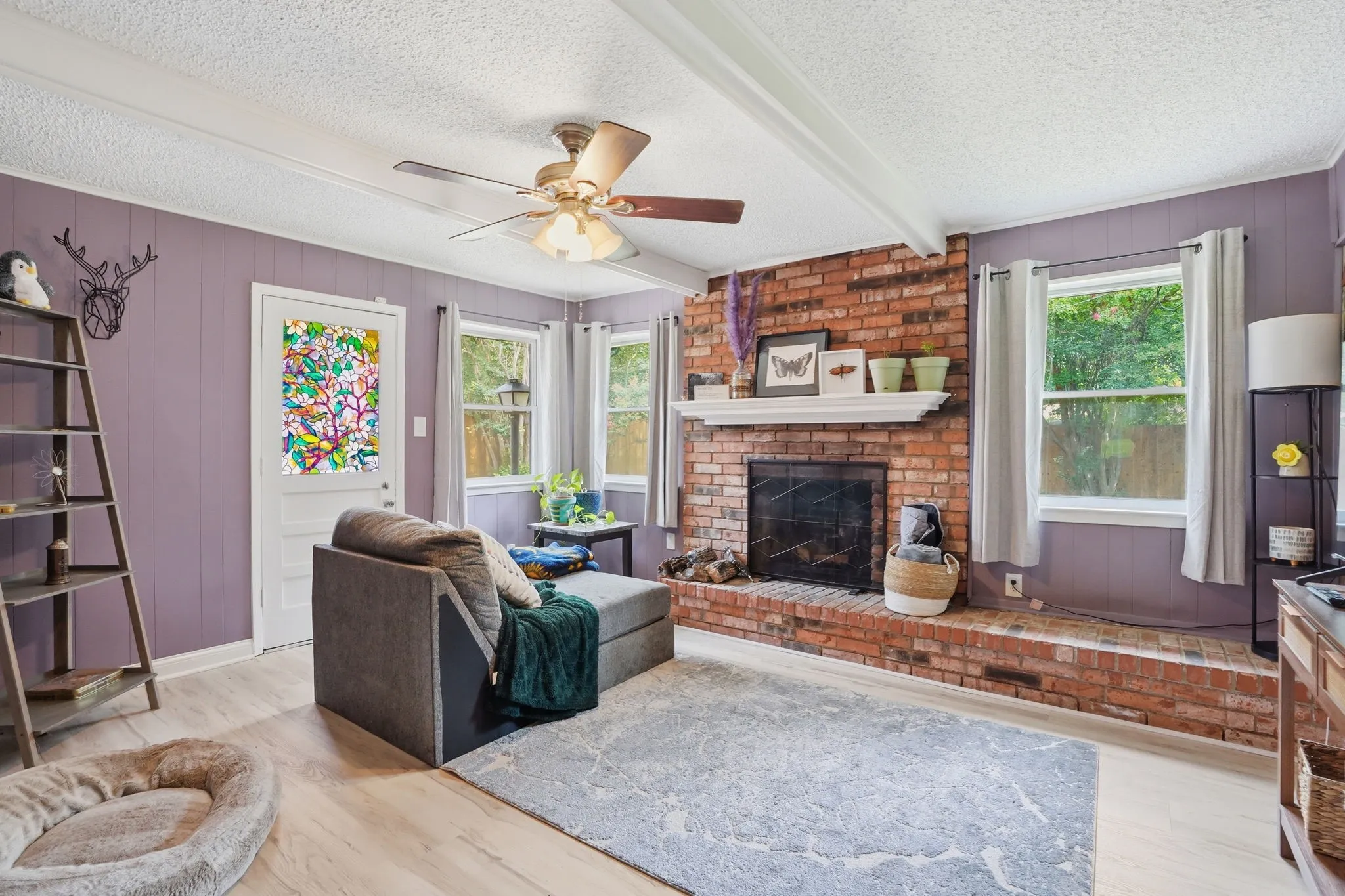 Single Family Residence For Sale in Tarrant County , 6801 Yolanda Drive, Fort Worth, Texas 76112, 3 Bedroom, 2 Bathroom, 2 Garage spaces, 1,753 Sqft, built in 1966, mls#21290612, Real Estate Agent in Fort Worth, Homes For Sale in Tarrant county, Homes For Sale in Fort Worth, Realtor in Fort Worth Texas, Real Estate Brokerage Independent Realty Texas, Luminita Cordes Realtor