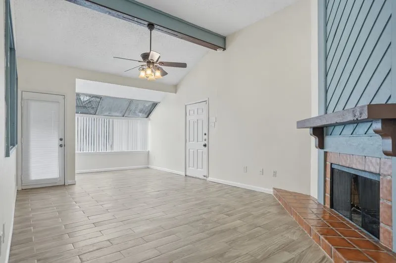 Condominium For Rent in Dallas County , 9254 Forest Lane 616, Dallas, Texas 75243, 1 Bedroom, 1 Bathroom, Garage spaces, 748 Sqft, built in 1982, mls#21290625, Real Estate Agent in Dallas, Homes For Rent in Dallas county, Homes For Rent in Dallas, Realtor in Dallas Texas, Real Estate Brokerage Independent Realty Texas, Luminita Cordes Realtor