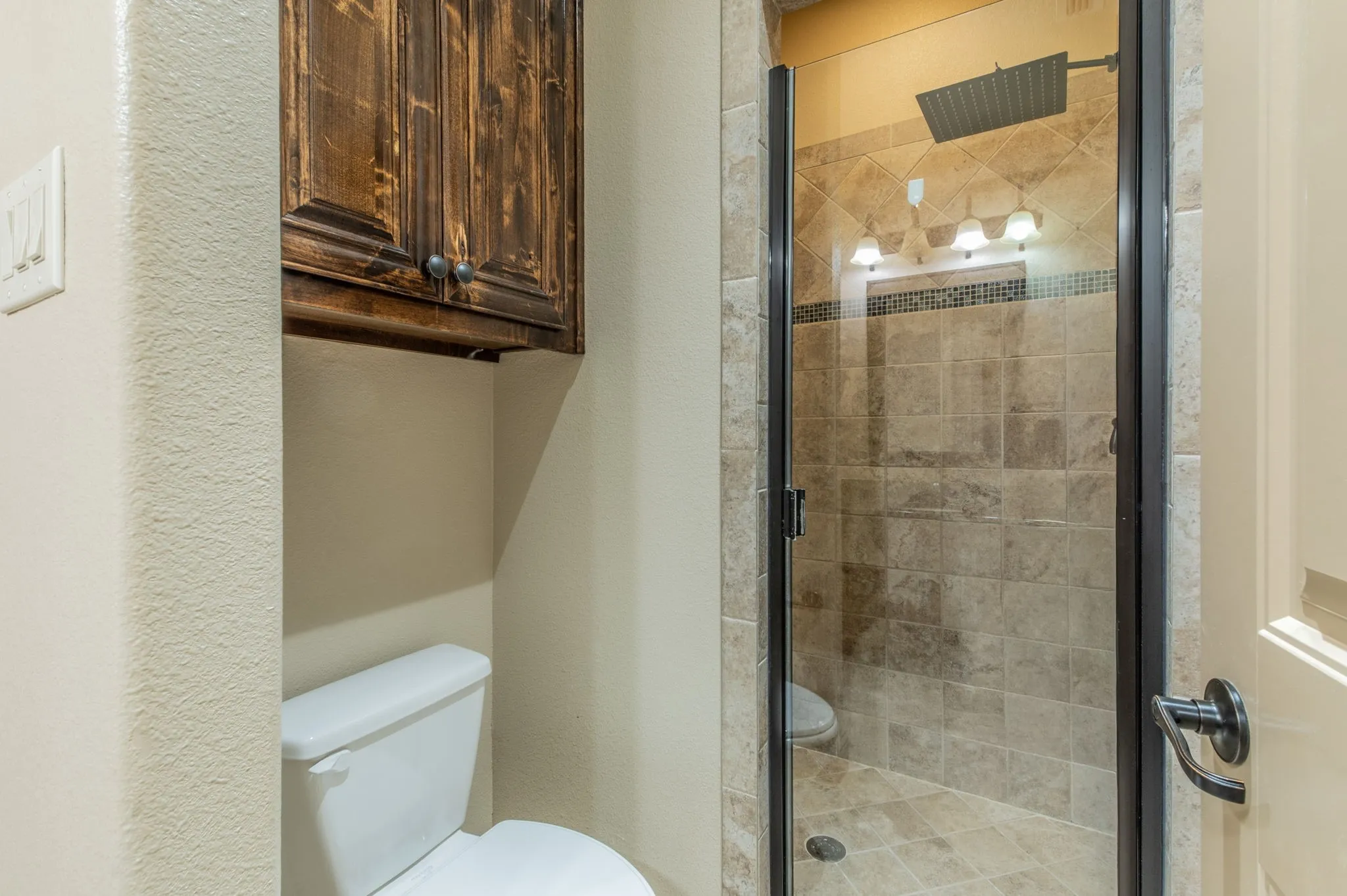 Single Family Residence For Rent in Denton County , 7565 Rawlins Lane, Frisco, Texas 75036, 5 Bedroom, 5 Bathroom, 3 Garage spaces, 4,801 Sqft, built in 2010, mls#21290628, Real Estate Agent in Frisco, Homes For Rent in Denton county, Homes For Rent in Frisco, Realtor in Frisco Texas, Real Estate Brokerage Independent Realty Texas, Luminita Cordes Realtor