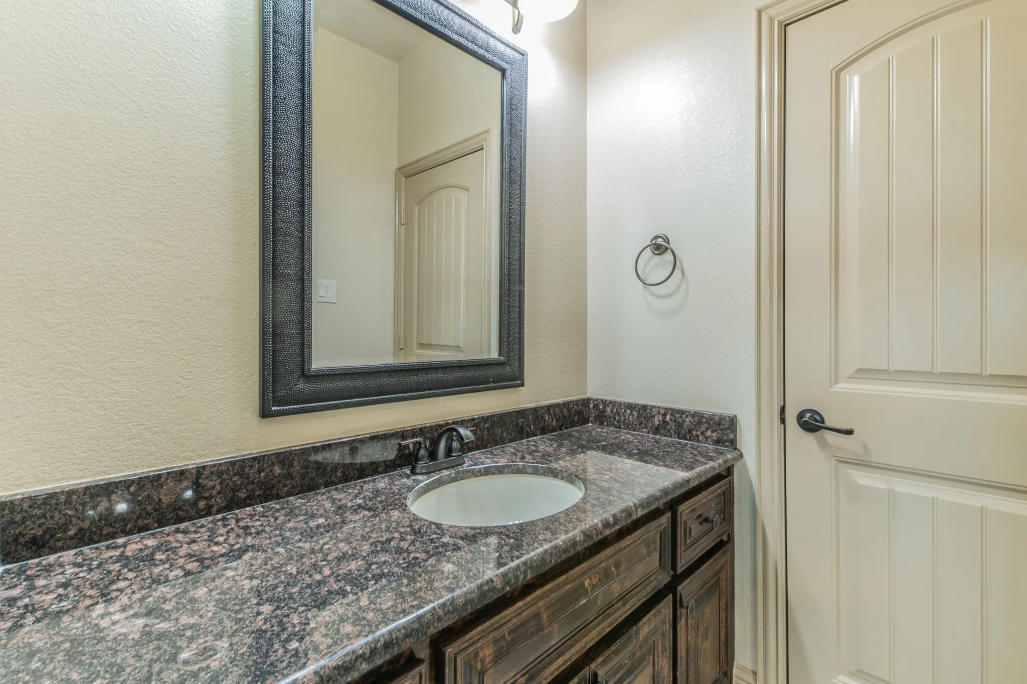 Single Family Residence For Rent in Denton County , 7565 Rawlins Lane, Frisco, Texas 75036, 5 Bedroom, 5 Bathroom, 3 Garage spaces, 4,801 Sqft, built in 2010, mls#21290628, Real Estate Agent in Frisco, Homes For Rent in Denton county, Homes For Rent in Frisco, Realtor in Frisco Texas, Real Estate Brokerage Independent Realty Texas, Luminita Cordes Realtor
