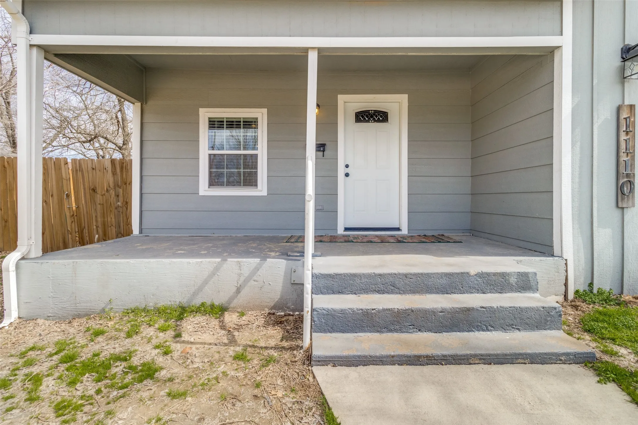 Single Family Residence For Sale in Fannin County , 1110 Chestnut Street, Bonham, Texas 75418, 3 Bedroom, 2 Bathroom, Garage spaces, 1,168 Sqft, built in 1940, mls#21290580, Real Estate Agent in Bonham, Homes For Sale in Fannin county, Homes For Sale in Bonham, Realtor in Bonham Texas, Real Estate Brokerage Independent Realty Texas, Luminita Cordes Realtor