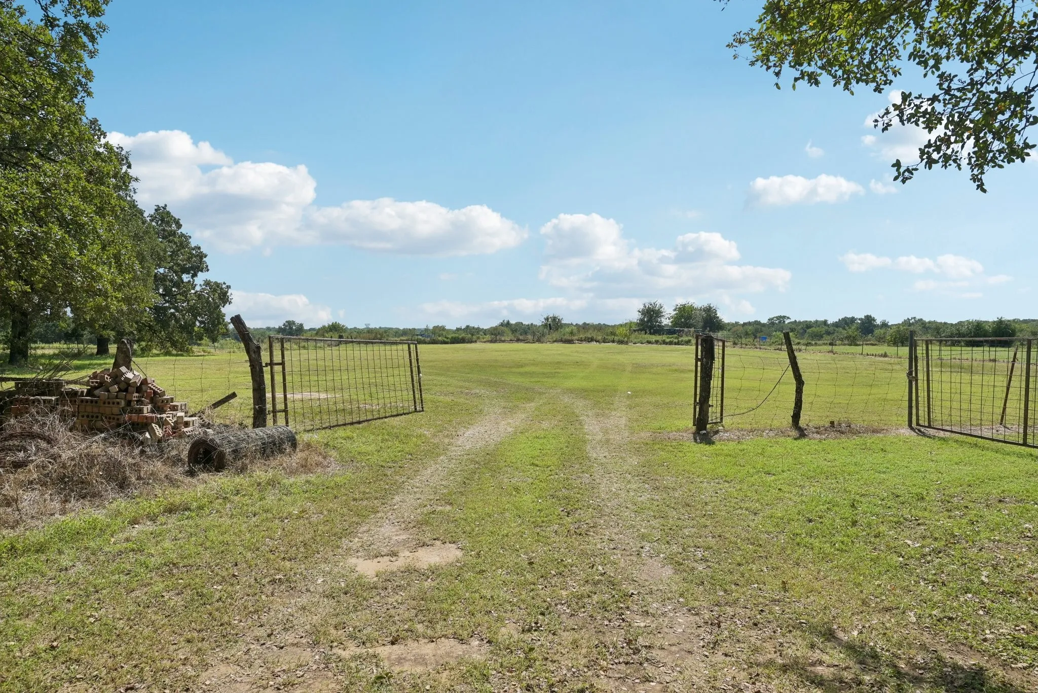 Unimproved Land For Sale in Tarrant County , 1901 Newt Patterson, Mansfield, Texas 76063, 0, 0, Garage spaces, 0 Sqft, built in 1993, Price $2,950,000, mls#21290644, Real Estate Agent in Mansfield, Homes For Sale in Tarrant county, Homes For Sale in Mansfield, Realtor in Mansfield Texas, Real Estate Brokerage Independent Realty Texas, Luminita Cordes Realtor