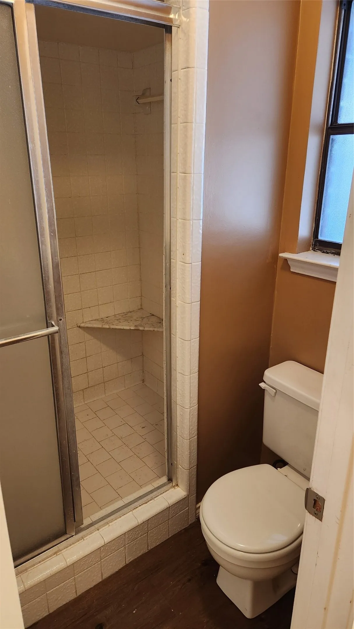 506 Primary Shower