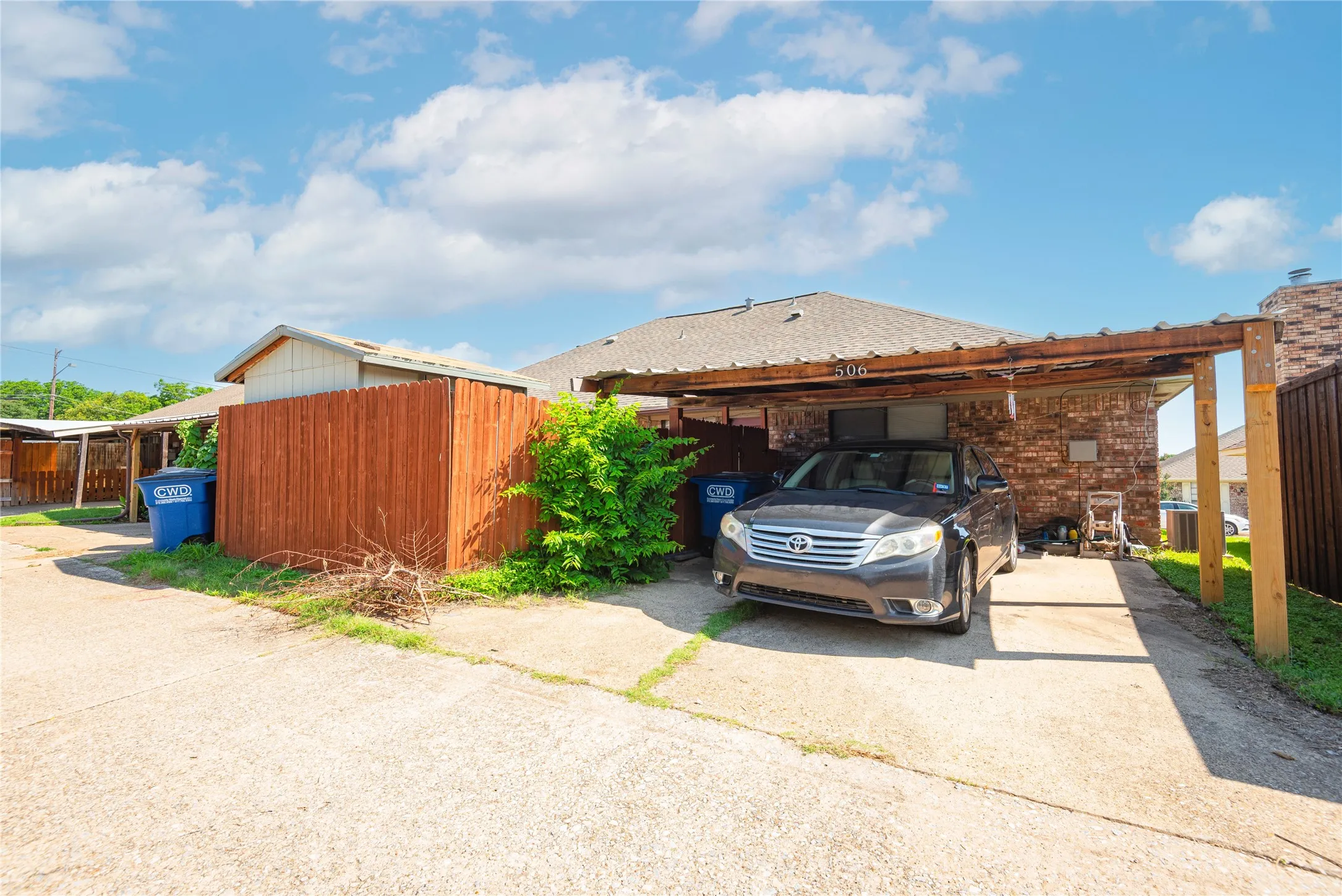 Single Family Residence For Sale in Collin County , 504 506 Cedar Elm Lane, Allen, Texas 75002, 4 Bedroom, 4 Bathroom, Garage spaces, 2,521 Sqft, built in 1978, mls#21290622, Real Estate Agent in Allen, Homes For Sale in Collin county, Homes For Sale in Allen, Realtor in Allen Texas, Real Estate Brokerage Independent Realty Texas, Luminita Cordes Realtor
