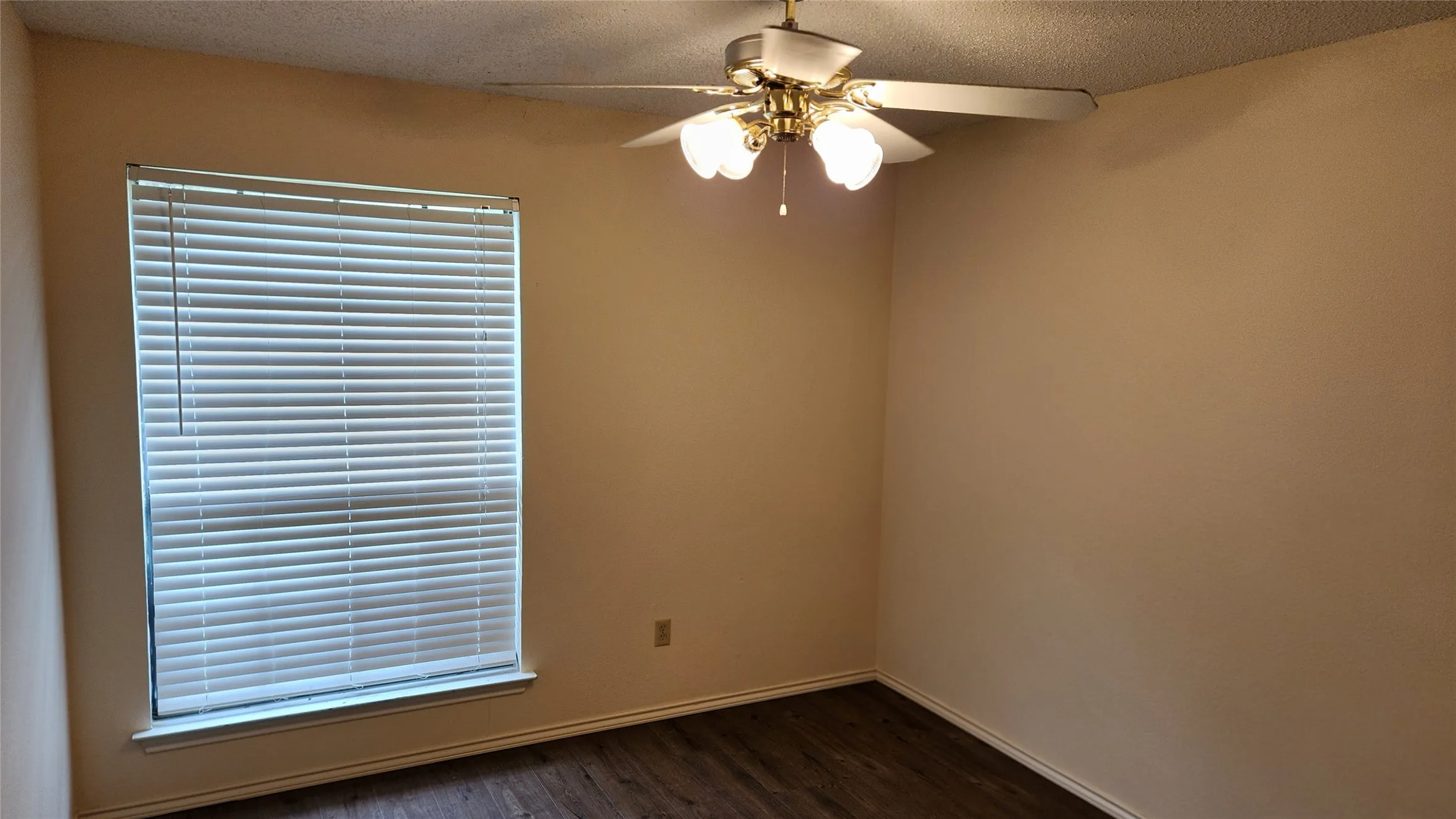 506 Secondary Bedroom