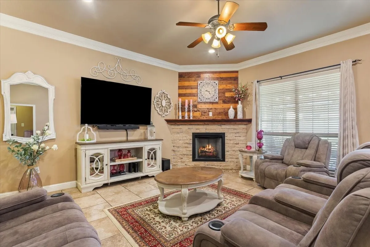 Single Family Residence For Sale in Mc Lennan County , 3005 Whistler Drive, Waco, Texas 76712, 3 Bedrooms, 2 Bathrooms, 2 Garage spaces, 1,664 Sqft, built in 2011, Price $325,000, mls#21290649, Real Estate Agent in Waco, Homes For Sale in Mc Lennan county, Homes For Sale in Waco, Realtor in Waco Texas, Real Estate Brokerage Independent Realty Texas, Luminita Cordes Realtor