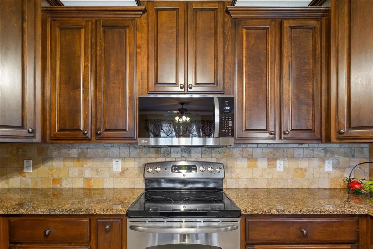 Single Family Residence For Sale in Mc Lennan County , 3005 Whistler Drive, Waco, Texas 76712, 3 Bedrooms, 2 Bathrooms, 2 Garage spaces, 1,664 Sqft, built in 2011, Price $325,000, mls#21290649, Real Estate Agent in Waco, Homes For Sale in Mc Lennan county, Homes For Sale in Waco, Realtor in Waco Texas, Real Estate Brokerage Independent Realty Texas, Luminita Cordes Realtor