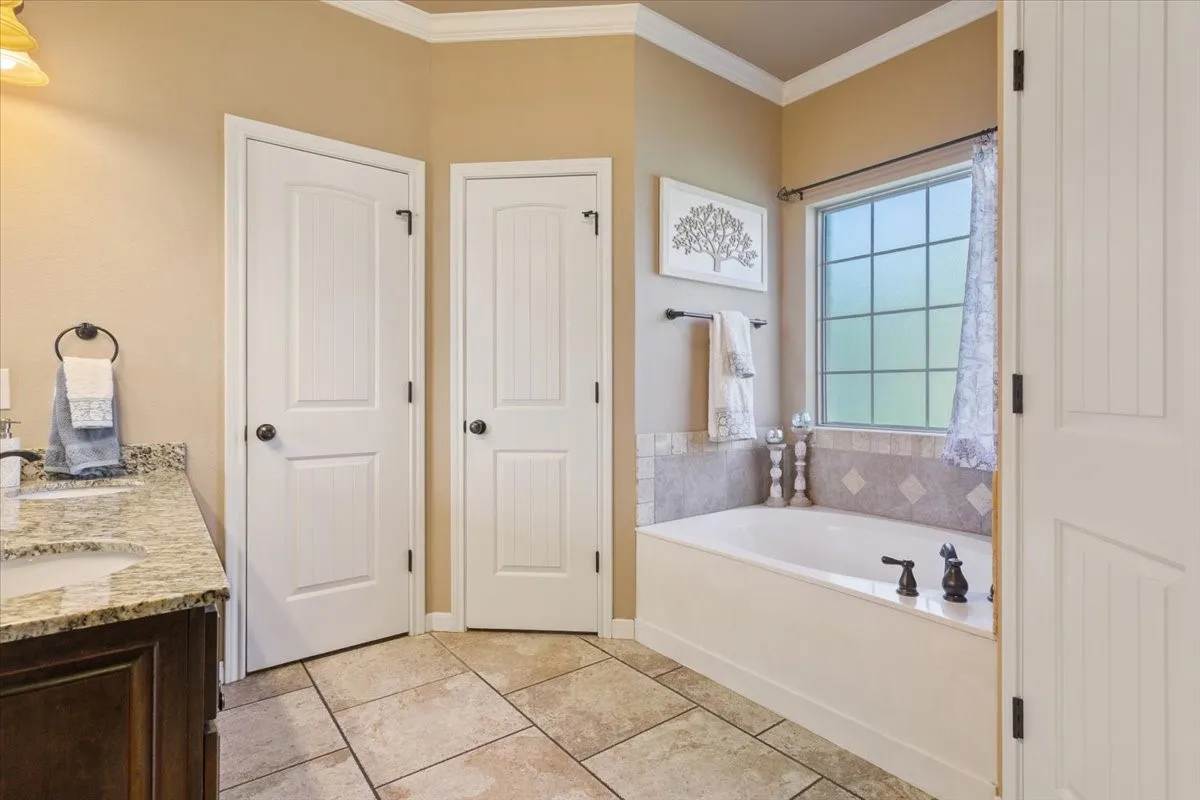 Single Family Residence For Sale in Mc Lennan County , 3005 Whistler Drive, Waco, Texas 76712, 3 Bedrooms, 2 Bathrooms, 2 Garage spaces, 1,664 Sqft, built in 2011, Price $325,000, mls#21290649, Real Estate Agent in Waco, Homes For Sale in Mc Lennan county, Homes For Sale in Waco, Realtor in Waco Texas, Real Estate Brokerage Independent Realty Texas, Luminita Cordes Realtor