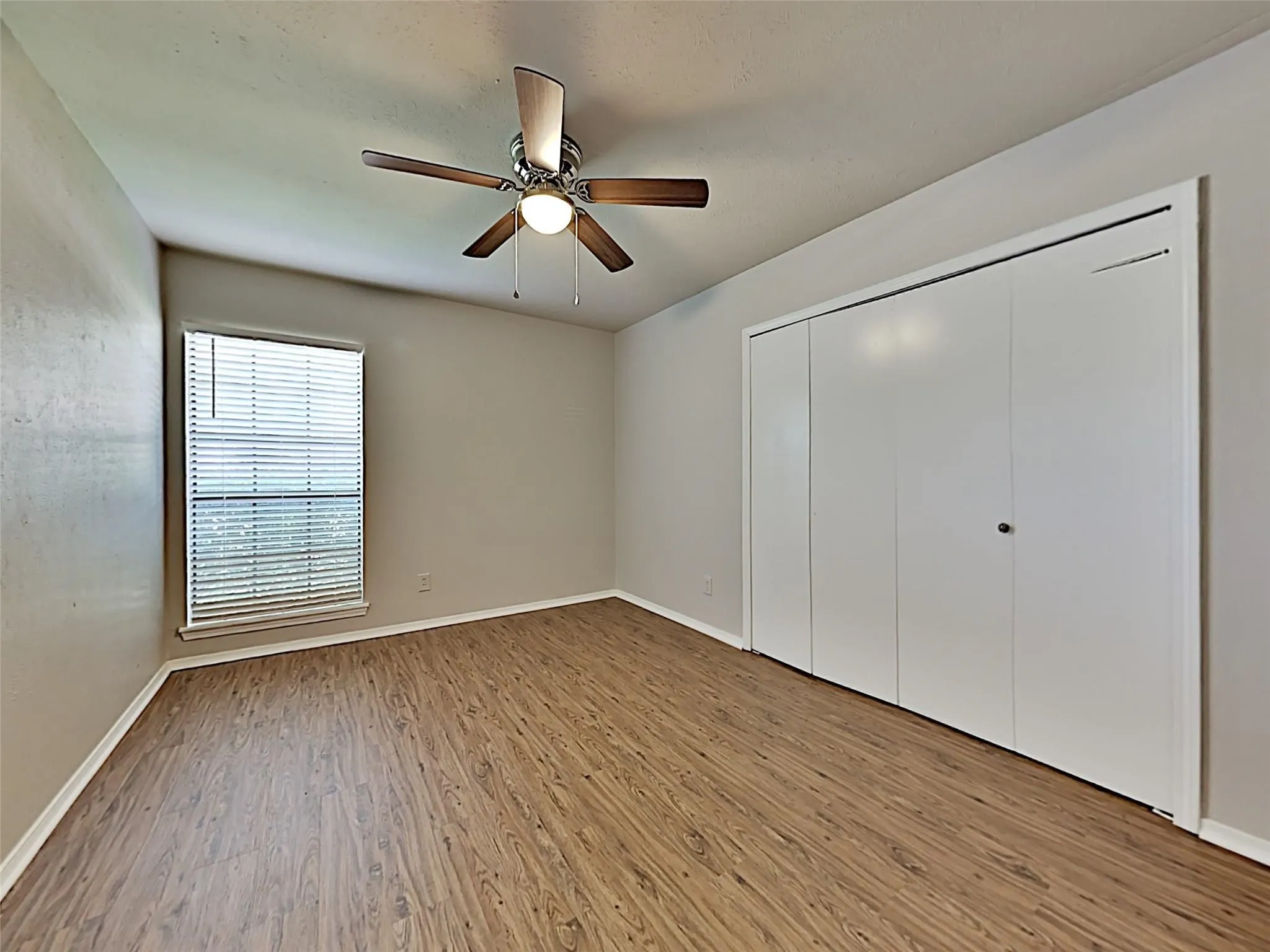 Single Family Residence For Rent in Denton County , 2821 Carnaby Lane, Flower Mound, Texas 75028, 3 Bedrooms, 2 Bathrooms, 2 Garage spaces, 1,790 Sqft, built in 1983, Price $2,395, mls#21290667, Real Estate Agent in Flower Mound, Homes For Rent in Denton county, Homes For Rent in Flower Mound, Realtor in Flower Mound Texas, Real Estate Brokerage Independent Realty Texas, Luminita Cordes Realtor