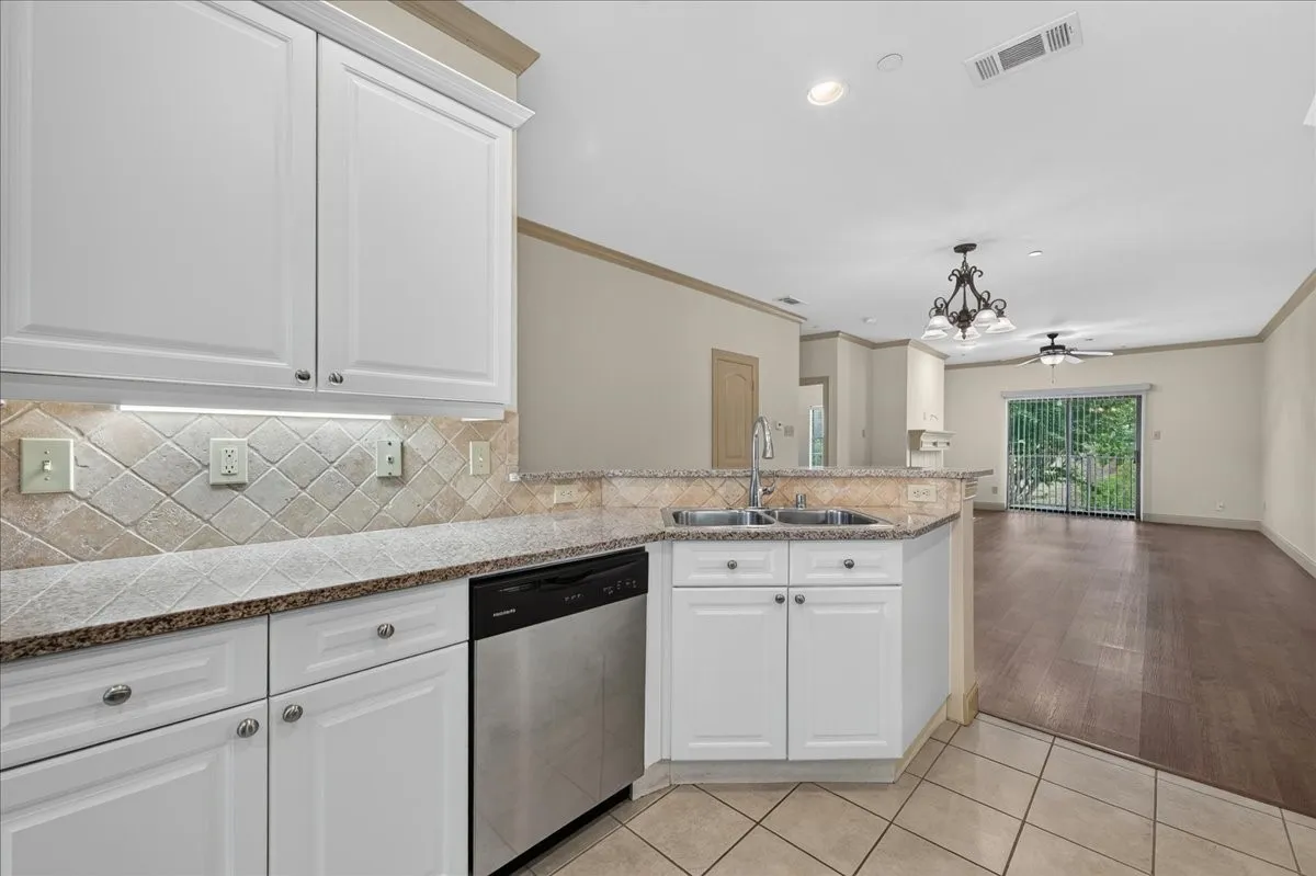 Condominium For Rent in Rockwall County , 1805 Signal Ridge Place 1805, Rockwall, Texas 75032, 2 Bedroom, 2 Bathroom, Garage spaces, 1,405 Sqft, built in 2007, mls#21289934, Real Estate Agent in Rockwall, Homes For Rent in Rockwall county, Homes For Rent in Rockwall, Realtor in Rockwall Texas, Real Estate Brokerage Independent Realty Texas, Luminita Cordes Realtor