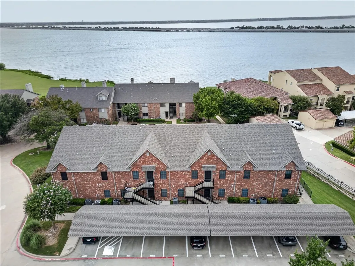Condominium For Rent in Rockwall County , 1805 Signal Ridge Place 1805, Rockwall, Texas 75032, 2 Bedroom, 2 Bathroom, Garage spaces, 1,405 Sqft, built in 2007, mls#21289934, Real Estate Agent in Rockwall, Homes For Rent in Rockwall county, Homes For Rent in Rockwall, Realtor in Rockwall Texas, Real Estate Brokerage Independent Realty Texas, Luminita Cordes Realtor