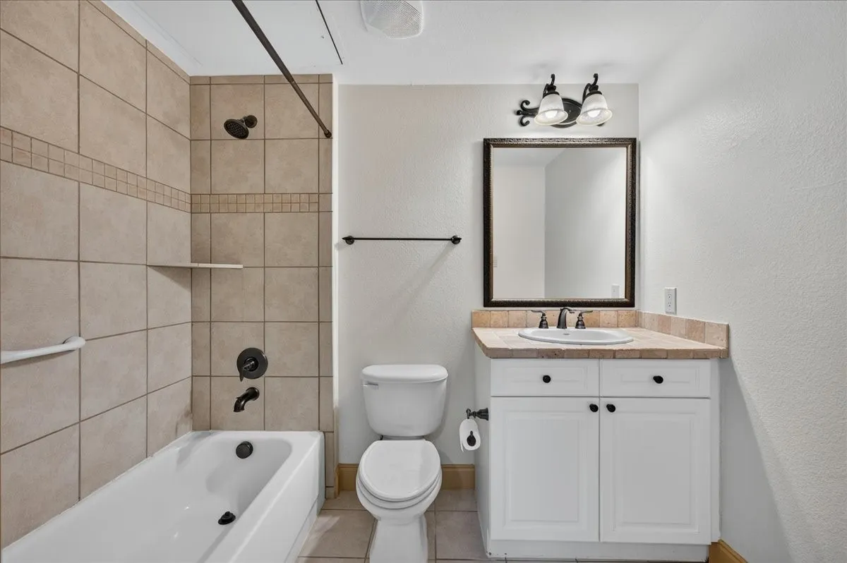 Condominium For Rent in Rockwall County , 1805 Signal Ridge Place 1805, Rockwall, Texas 75032, 2 Bedroom, 2 Bathroom, Garage spaces, 1,405 Sqft, built in 2007, mls#21289934, Real Estate Agent in Rockwall, Homes For Rent in Rockwall county, Homes For Rent in Rockwall, Realtor in Rockwall Texas, Real Estate Brokerage Independent Realty Texas, Luminita Cordes Realtor
