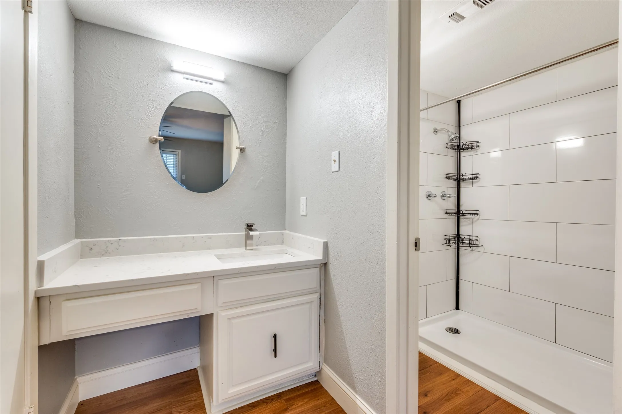 Condominium For Sale in Dallas County , 8560 Park Lane 75, Dallas, Texas 75231, 2 Bedroom, 3 Bathroom, 2 Garage spaces, 1,299 Sqft, built in 1974, mls#21290670, Real Estate Agent in Dallas, Homes For Sale in Dallas county, Homes For Sale in Dallas, Realtor in Dallas Texas, Real Estate Brokerage Independent Realty Texas, Luminita Cordes Realtor