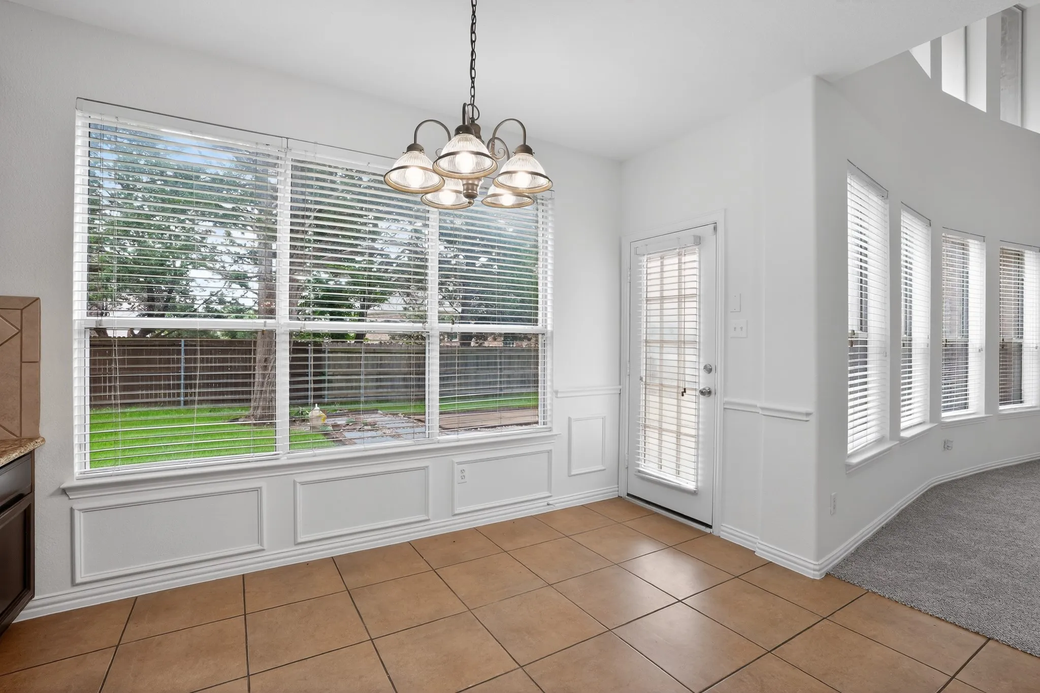 Single Family Residence For Sale in Dallas County , 1426 Levee Lane, Cedar Hill, Texas 75104, 4 Bedroom, 4 Bathroom, 2 Garage spaces, 3,558 Sqft, built in 2005, mls#21285563, Real Estate Agent in Cedar Hill, Homes For Sale in Dallas county, Homes For Sale in Cedar Hill, Realtor in Cedar Hill Texas, Real Estate Brokerage Independent Realty Texas, Luminita Cordes Realtor