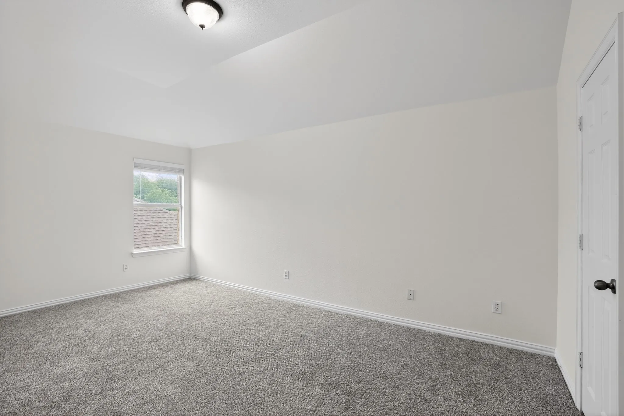 Single Family Residence For Sale in Dallas County , 1426 Levee Lane, Cedar Hill, Texas 75104, 4 Bedroom, 4 Bathroom, 2 Garage spaces, 3,558 Sqft, built in 2005, mls#21285563, Real Estate Agent in Cedar Hill, Homes For Sale in Dallas county, Homes For Sale in Cedar Hill, Realtor in Cedar Hill Texas, Real Estate Brokerage Independent Realty Texas, Luminita Cordes Realtor