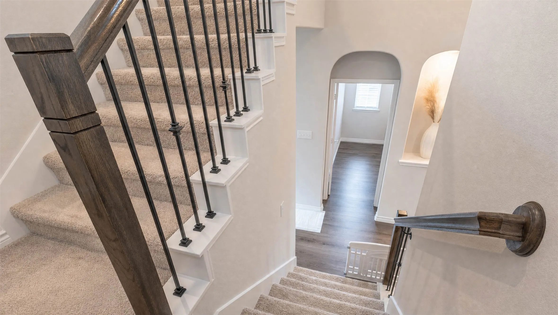 Single Family Residence For Sale in Tarrant County , 7901 Sycamore Brook Drive, Fort Worth, Texas 76123, 4 Bedroom, 4 Bathroom, 2 Garage spaces, 2,799 Sqft, built in 2022, mls#21288213, Real Estate Agent in Fort Worth, Homes For Sale in Tarrant county, Homes For Sale in Fort Worth, Realtor in Fort Worth Texas, Real Estate Brokerage Independent Realty Texas, Luminita Cordes Realtor
