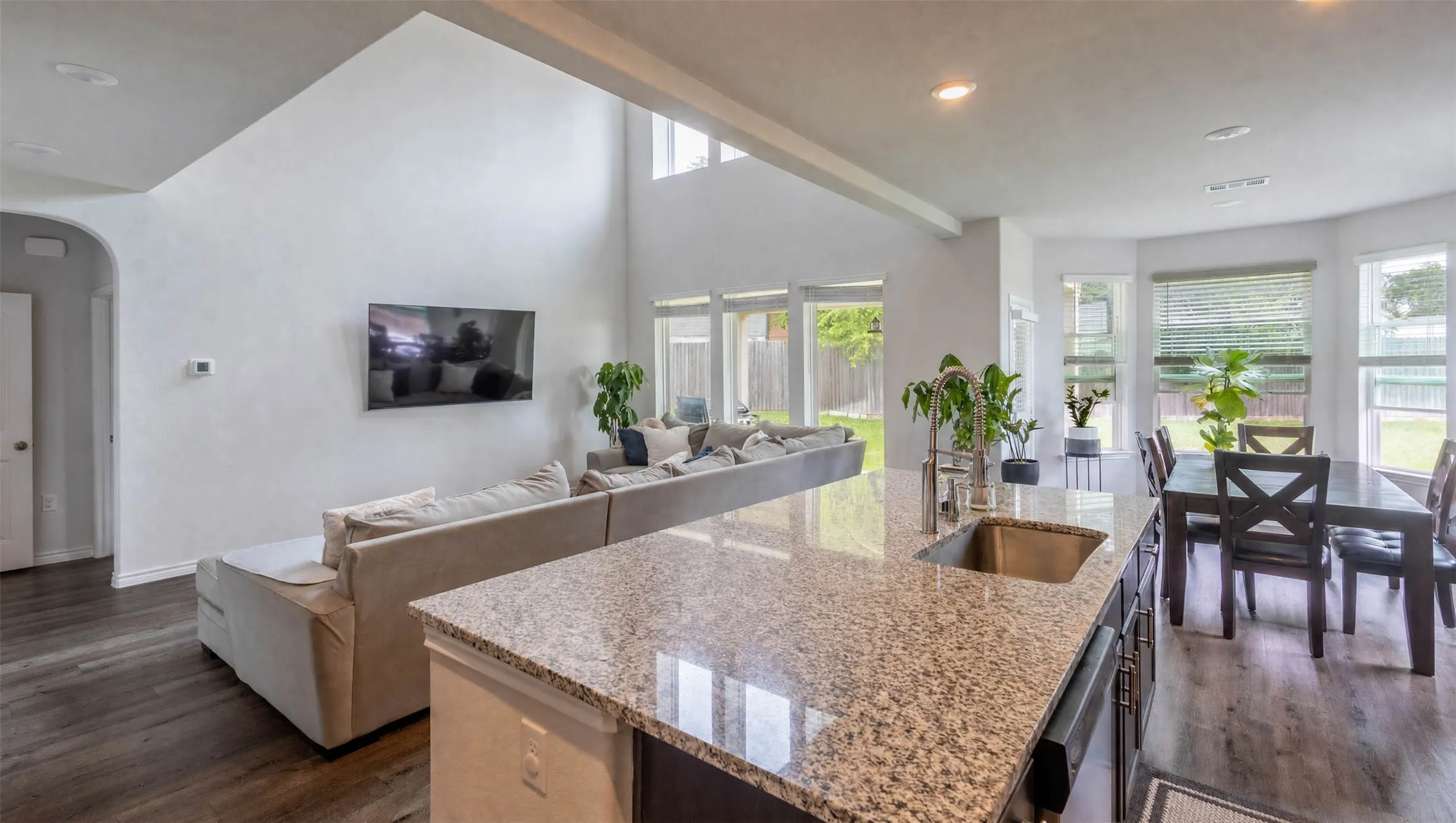 Single Family Residence For Sale in Tarrant County , 7901 Sycamore Brook Drive, Fort Worth, Texas 76123, 4 Bedroom, 4 Bathroom, 2 Garage spaces, 2,799 Sqft, built in 2022, mls#21288213, Real Estate Agent in Fort Worth, Homes For Sale in Tarrant county, Homes For Sale in Fort Worth, Realtor in Fort Worth Texas, Real Estate Brokerage Independent Realty Texas, Luminita Cordes Realtor