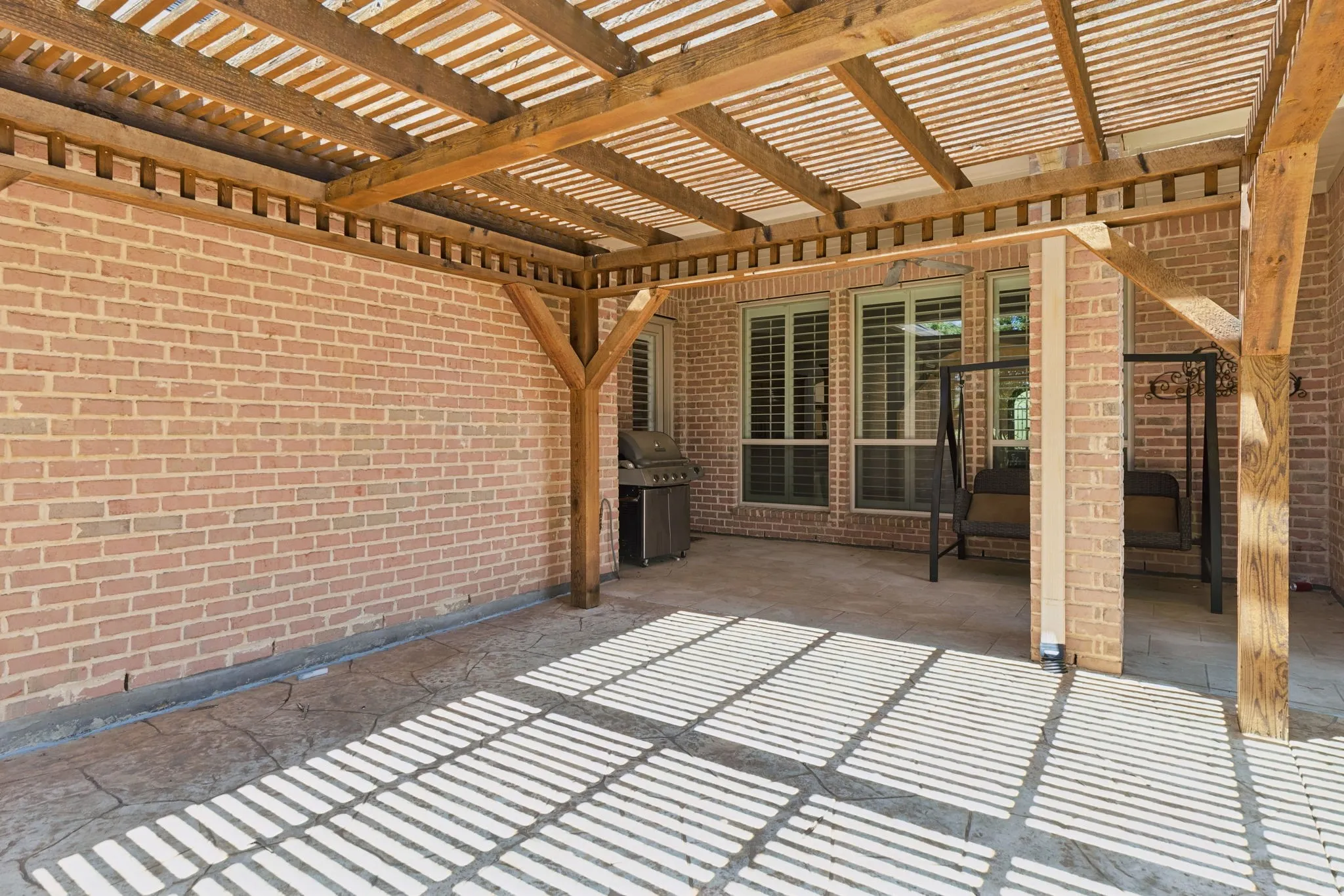 Single Family Residence For Sale in Denton County , 1101 King Mark Drive, Lewisville, Texas 75056, 5 Bedroom, 6 Bathroom, 3 Garage spaces, 5,289 Sqft, built in 2006, mls#21287758, Real Estate Agent in Lewisville, Homes For Sale in Denton county, Homes For Sale in Lewisville, Realtor in Lewisville Texas, Real Estate Brokerage Independent Realty Texas, Luminita Cordes Realtor
