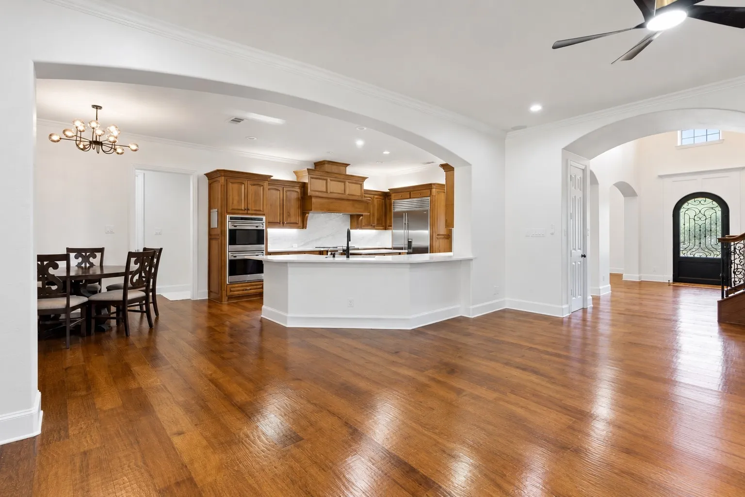 Single Family Residence For Sale in Denton County , 1101 King Mark Drive, Lewisville, Texas 75056, 5 Bedroom, 6 Bathroom, 3 Garage spaces, 5,289 Sqft, built in 2006, mls#21287758, Real Estate Agent in Lewisville, Homes For Sale in Denton county, Homes For Sale in Lewisville, Realtor in Lewisville Texas, Real Estate Brokerage Independent Realty Texas, Luminita Cordes Realtor
