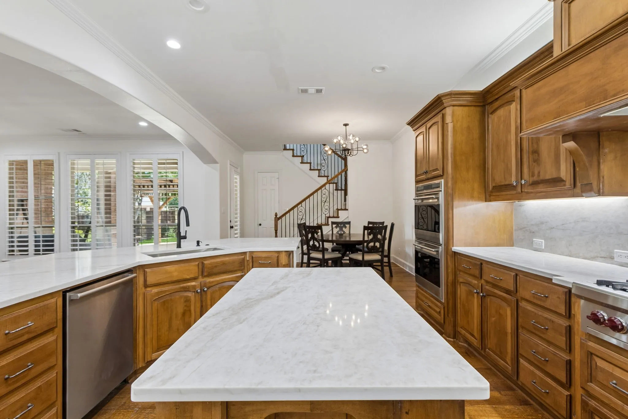 Single Family Residence For Sale in Denton County , 1101 King Mark Drive, Lewisville, Texas 75056, 5 Bedroom, 6 Bathroom, 3 Garage spaces, 5,289 Sqft, built in 2006, mls#21287758, Real Estate Agent in Lewisville, Homes For Sale in Denton county, Homes For Sale in Lewisville, Realtor in Lewisville Texas, Real Estate Brokerage Independent Realty Texas, Luminita Cordes Realtor