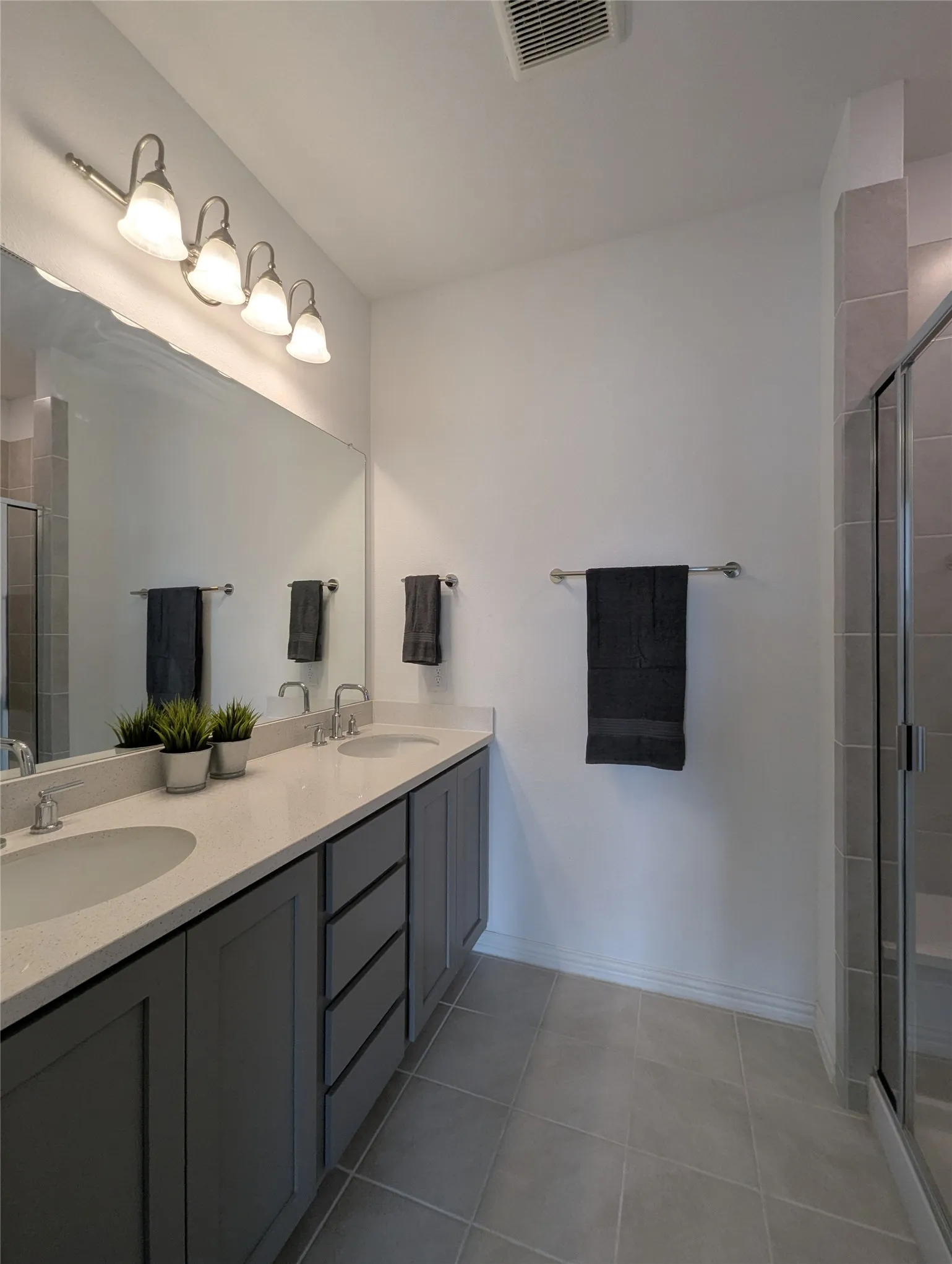 Townhouse For Rent in Collin County , 2257 Adena Springs Drive, Allen, Texas 75013, 3 Bedroom, 3 Bathroom, 2 Garage spaces, 1,679 Sqft, built in 2022, mls#21290773, Real Estate Agent in Allen, Homes For Rent in Collin county, Homes For Rent in Allen, Realtor in Allen Texas, Real Estate Brokerage Independent Realty Texas, Luminita Cordes Realtor