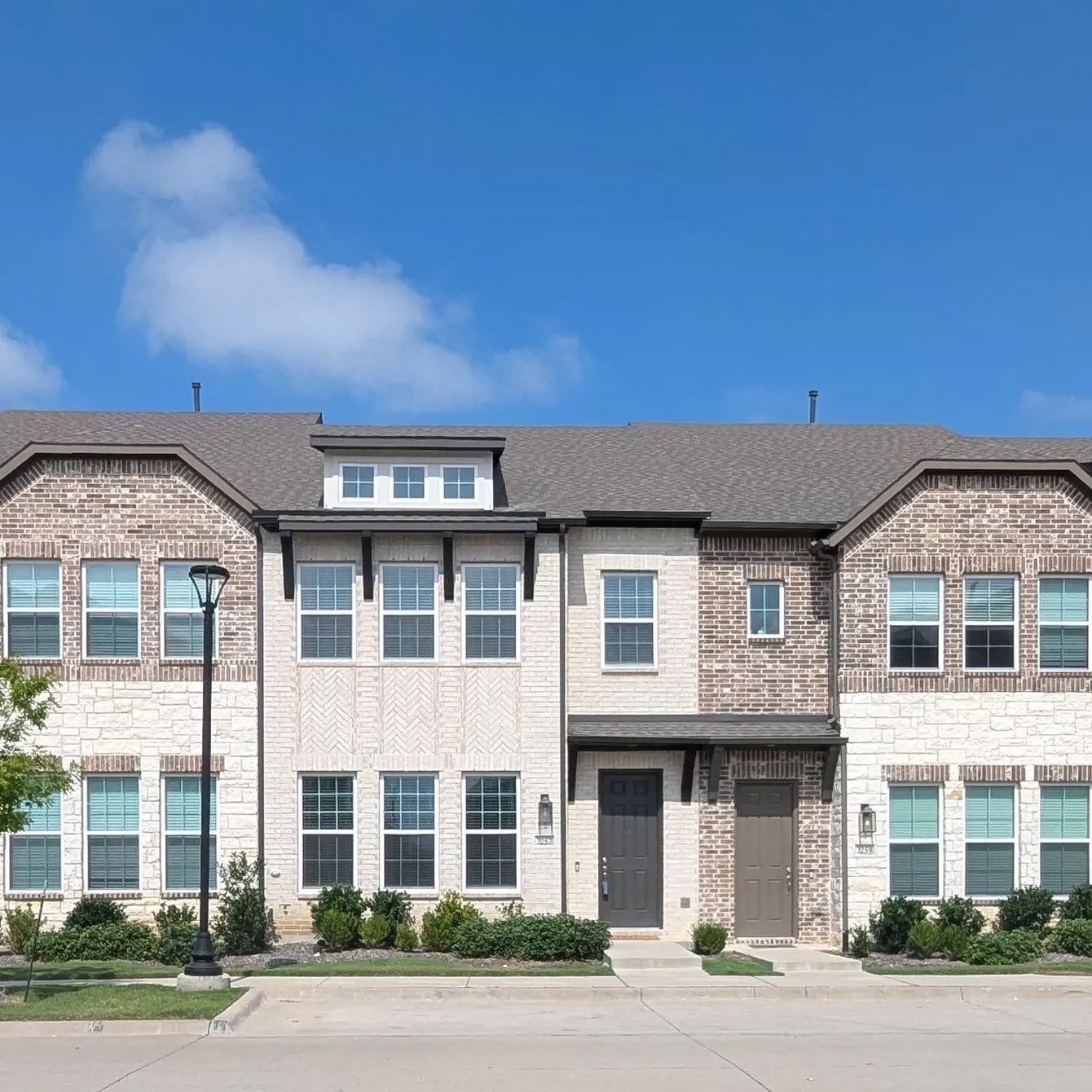 Townhouse For Rent in Collin County , 2257 Adena Springs Drive, Allen, Texas 75013, 3 Bedroom, 3 Bathroom, 2 Garage spaces, 1,679 Sqft, built in 2022, mls#21290773, Real Estate Agent in Allen, Homes For Rent in Collin county, Homes For Rent in Allen, Realtor in Allen Texas, Real Estate Brokerage Independent Realty Texas, Luminita Cordes Realtor