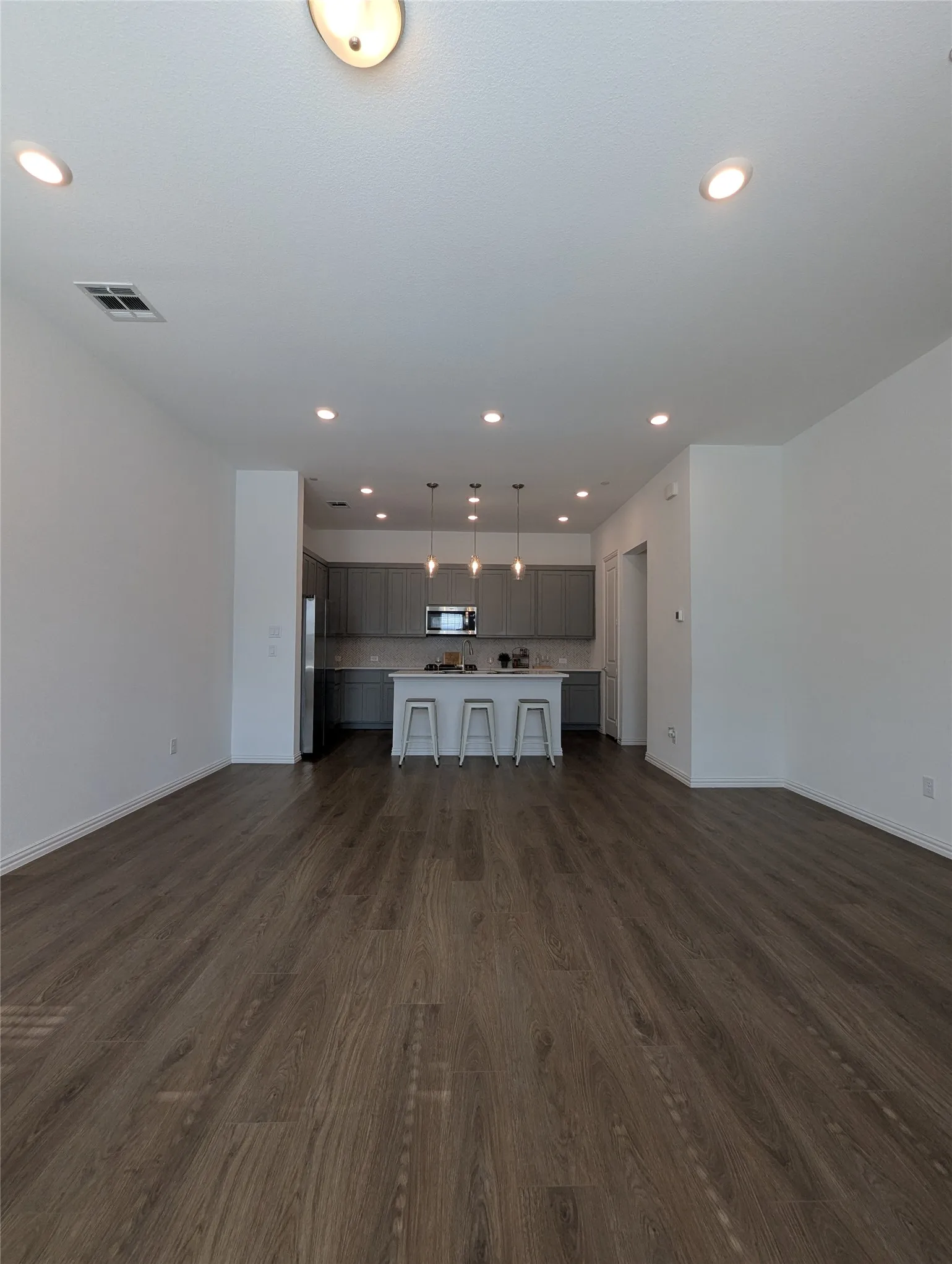 Townhouse For Rent in Collin County , 2257 Adena Springs Drive, Allen, Texas 75013, 3 Bedroom, 3 Bathroom, 2 Garage spaces, 1,679 Sqft, built in 2022, mls#21290773, Real Estate Agent in Allen, Homes For Rent in Collin county, Homes For Rent in Allen, Realtor in Allen Texas, Real Estate Brokerage Independent Realty Texas, Luminita Cordes Realtor