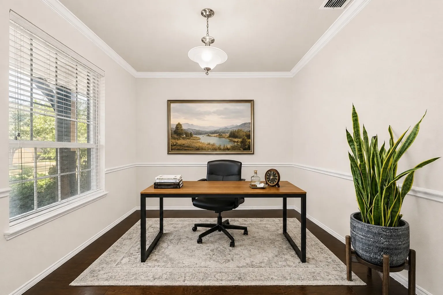 This room has been virtually staged