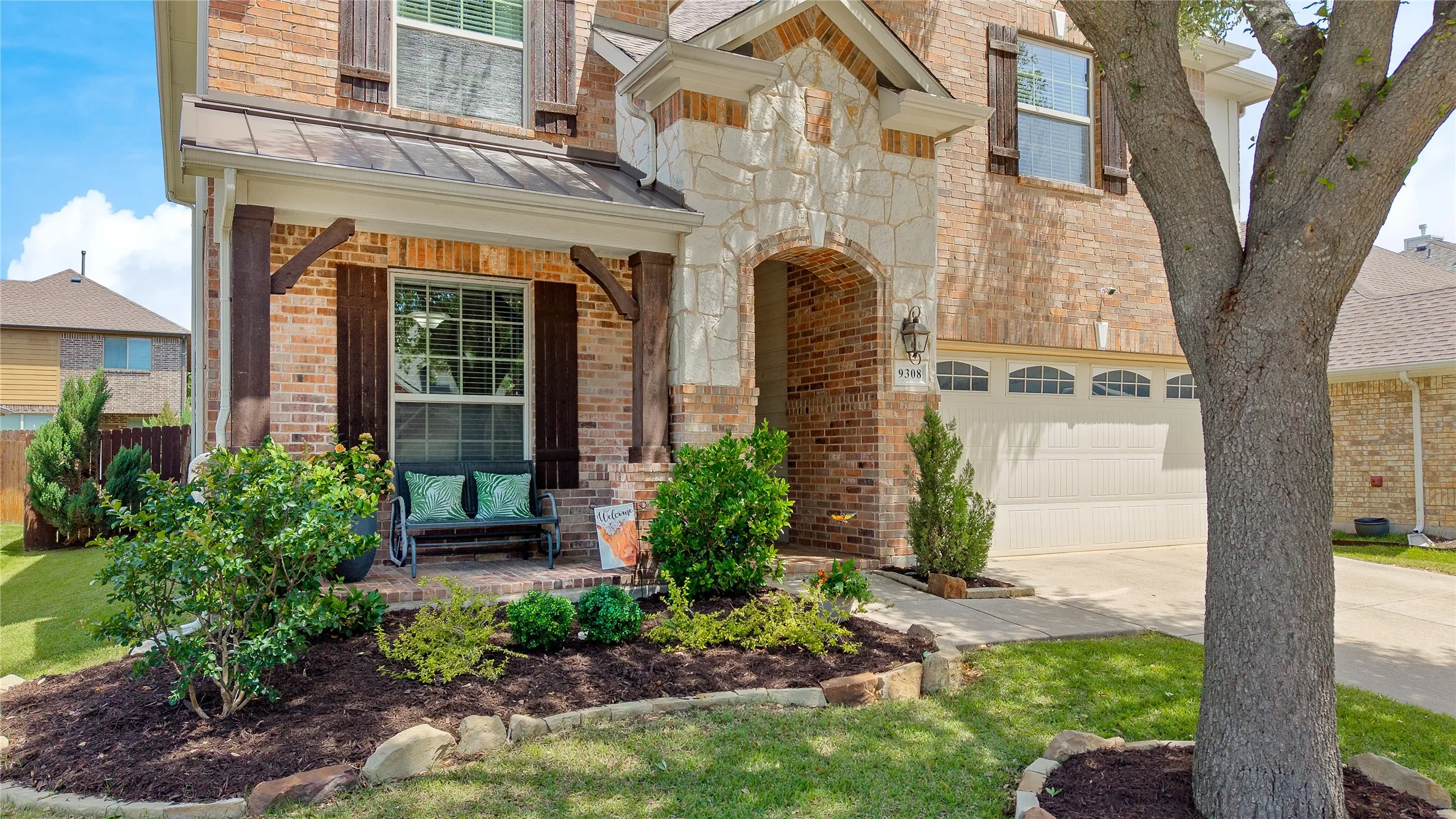 Single Family Residence For Sale in Collin County , 9308 Jerico Drive, Mc Kinney, Texas 75072, 3 Bedroom, 3 Bathroom, 2 Garage spaces, 2,256 Sqft, built in 2008, mls#21289152, Real Estate Agent in Mc Kinney, Homes For Sale in Collin county, Homes For Sale in Mc Kinney, Realtor in Mc Kinney Texas, Real Estate Brokerage Independent Realty Texas, Luminita Cordes Realtor