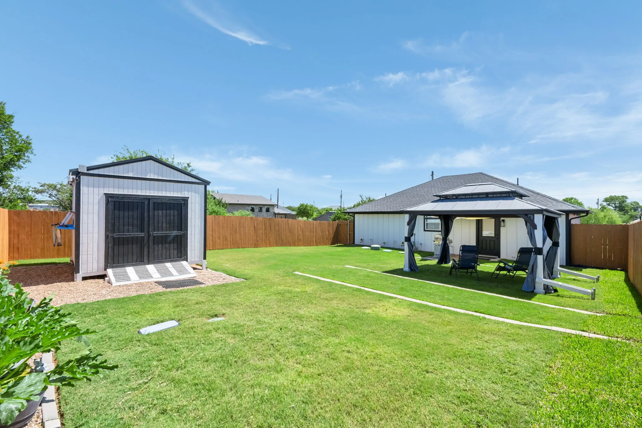 Single Family Residence For Sale in Hood County , 2308 Centaurus Way, Granbury, Texas 76048, 2 Bedroom, 2 Bathroom, Garage spaces, 1,170 Sqft, built in 2022, mls#21285328, Real Estate Agent in Granbury, Homes For Sale in Hood county, Homes For Sale in Granbury, Realtor in Granbury Texas, Real Estate Brokerage Independent Realty Texas, Luminita Cordes Realtor