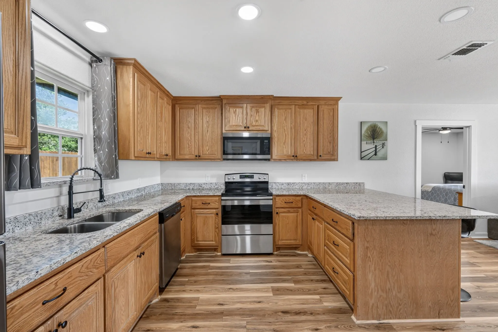 Single Family Residence For Sale in Hood County , 2308 Centaurus Way, Granbury, Texas 76048, 2 Bedroom, 2 Bathroom, Garage spaces, 1,170 Sqft, built in 2022, mls#21285328, Real Estate Agent in Granbury, Homes For Sale in Hood county, Homes For Sale in Granbury, Realtor in Granbury Texas, Real Estate Brokerage Independent Realty Texas, Luminita Cordes Realtor