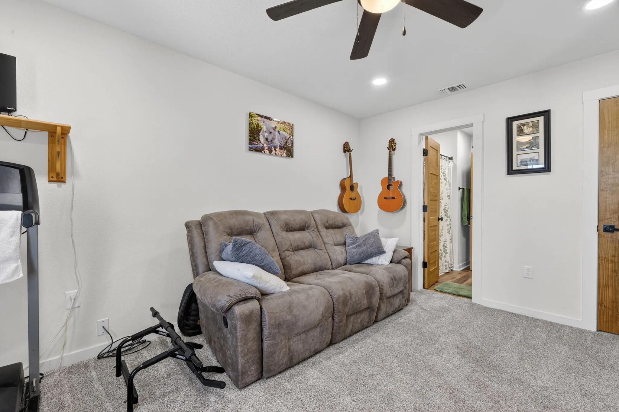 Single Family Residence For Sale in Hood County , 2308 Centaurus Way, Granbury, Texas 76048, 2 Bedroom, 2 Bathroom, Garage spaces, 1,170 Sqft, built in 2022, mls#21285328, Real Estate Agent in Granbury, Homes For Sale in Hood county, Homes For Sale in Granbury, Realtor in Granbury Texas, Real Estate Brokerage Independent Realty Texas, Luminita Cordes Realtor