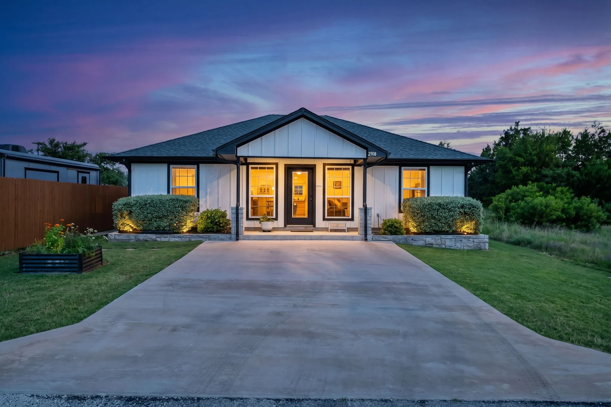 Single Family Residence For Sale in Hood County , 2308 Centaurus Way, Granbury, Texas 76048, 2 Bedroom, 2 Bathroom, Garage spaces, 1,170 Sqft, built in 2022, mls#21285328, Real Estate Agent in Granbury, Homes For Sale in Hood county, Homes For Sale in Granbury, Realtor in Granbury Texas, Real Estate Brokerage Independent Realty Texas, Luminita Cordes Realtor