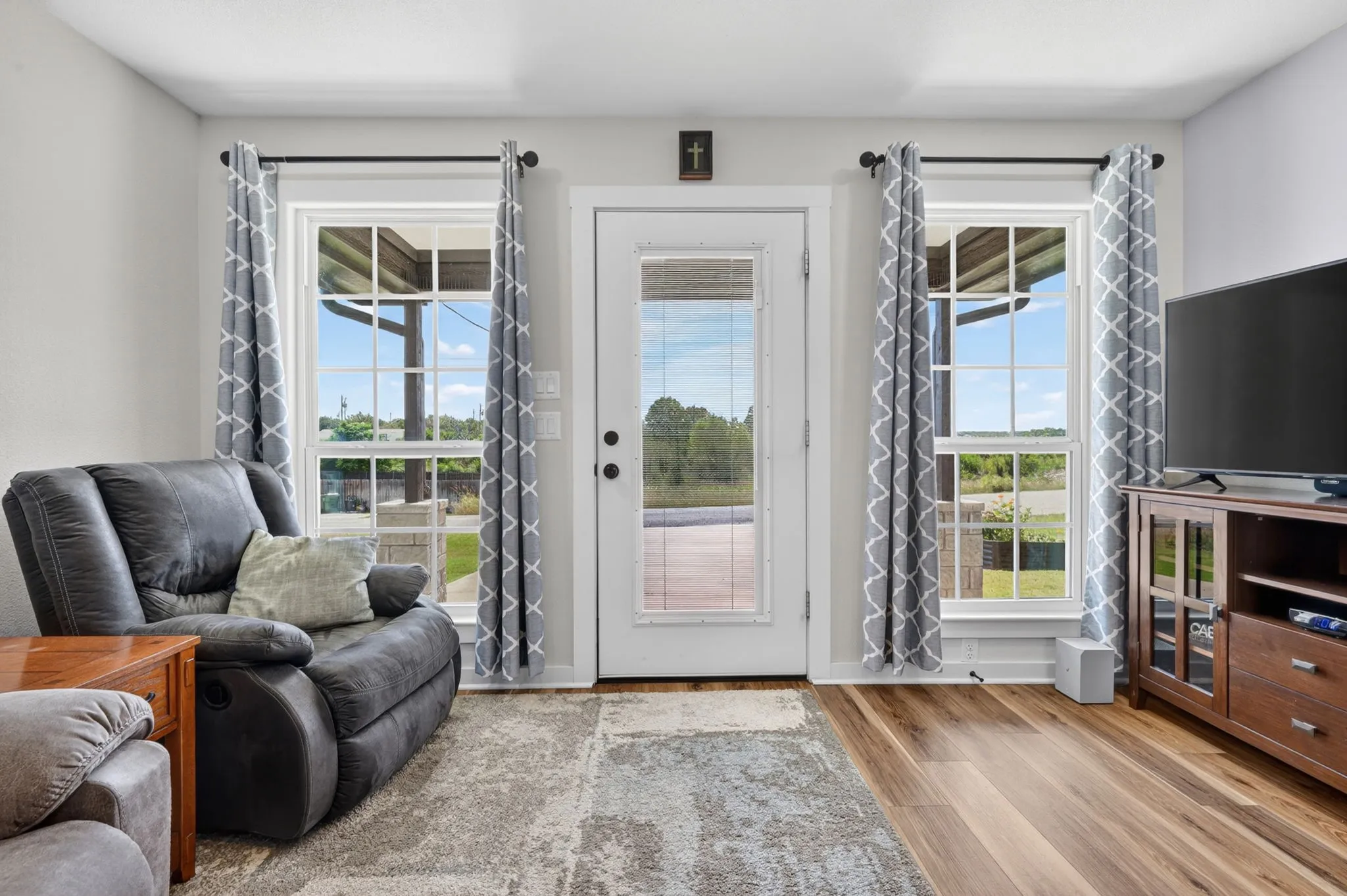 Single Family Residence For Sale in Hood County , 2308 Centaurus Way, Granbury, Texas 76048, 2 Bedroom, 2 Bathroom, Garage spaces, 1,170 Sqft, built in 2022, mls#21285328, Real Estate Agent in Granbury, Homes For Sale in Hood county, Homes For Sale in Granbury, Realtor in Granbury Texas, Real Estate Brokerage Independent Realty Texas, Luminita Cordes Realtor
