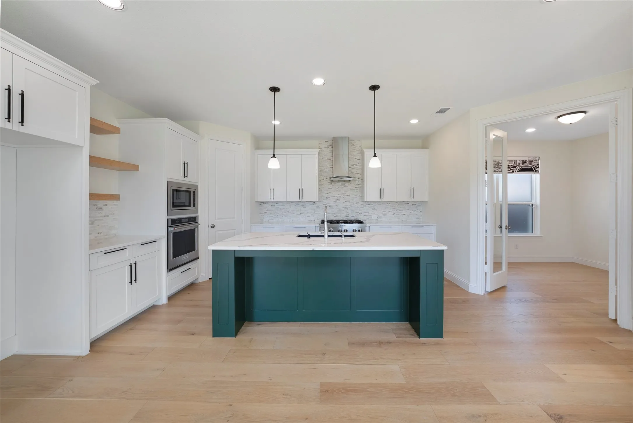 Single Family Residence For Sale in Collin County , 15513 Fringe Tree Road, Frisco, Texas 75035, 4 Bedroom, 4 Bathroom, 2 Garage spaces, 3,421 Sqft, built in 2023, mls#21289893, Real Estate Agent in Frisco, Homes For Sale in Collin county, Homes For Sale in Frisco, Realtor in Frisco Texas, Real Estate Brokerage Independent Realty Texas, Luminita Cordes Realtor